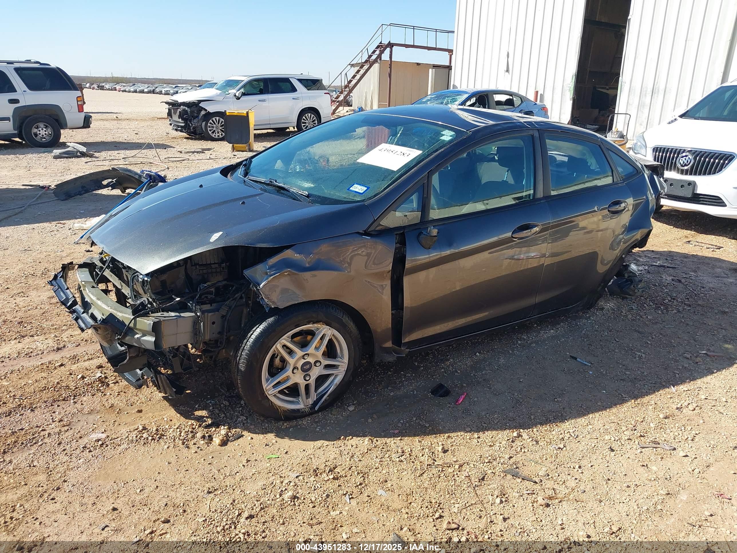 FORD FIESTA image 2
