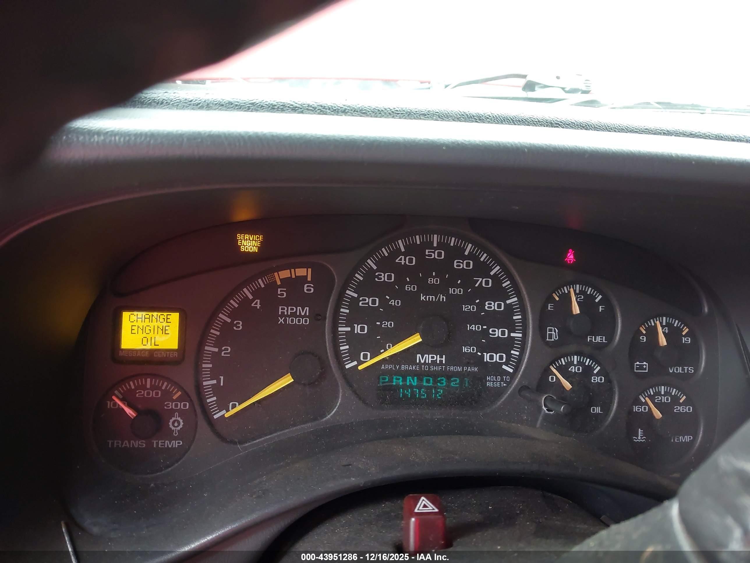 CHEVROLET SILVERADO image 7