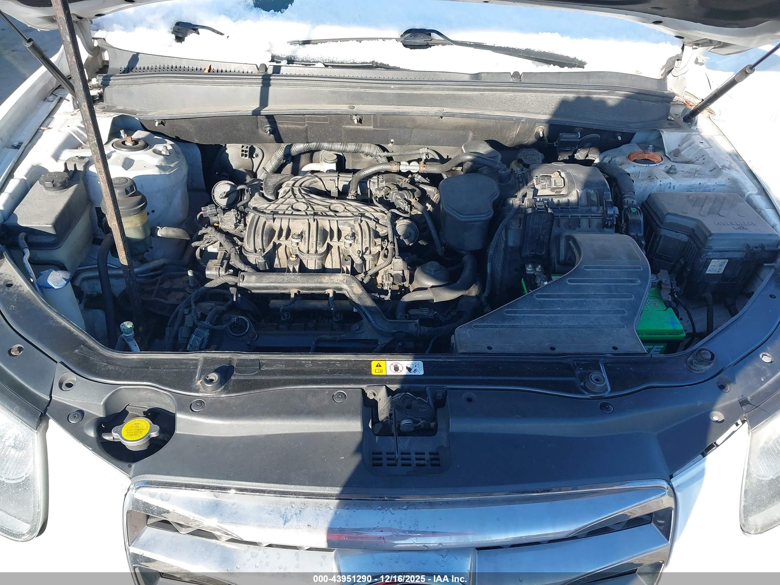 HYUNDAI SANTA image 10