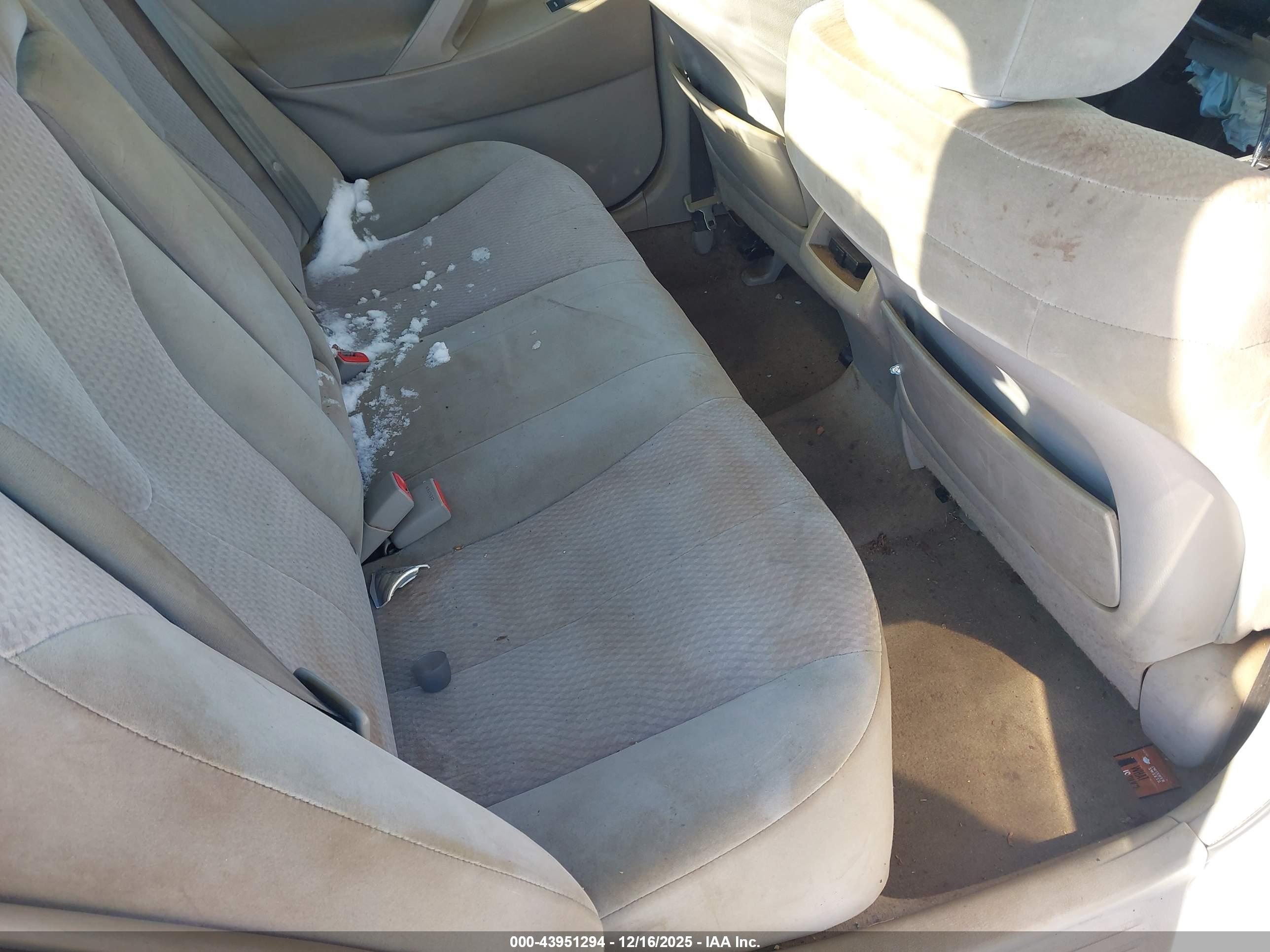 TOYOTA CAMRY image 8
