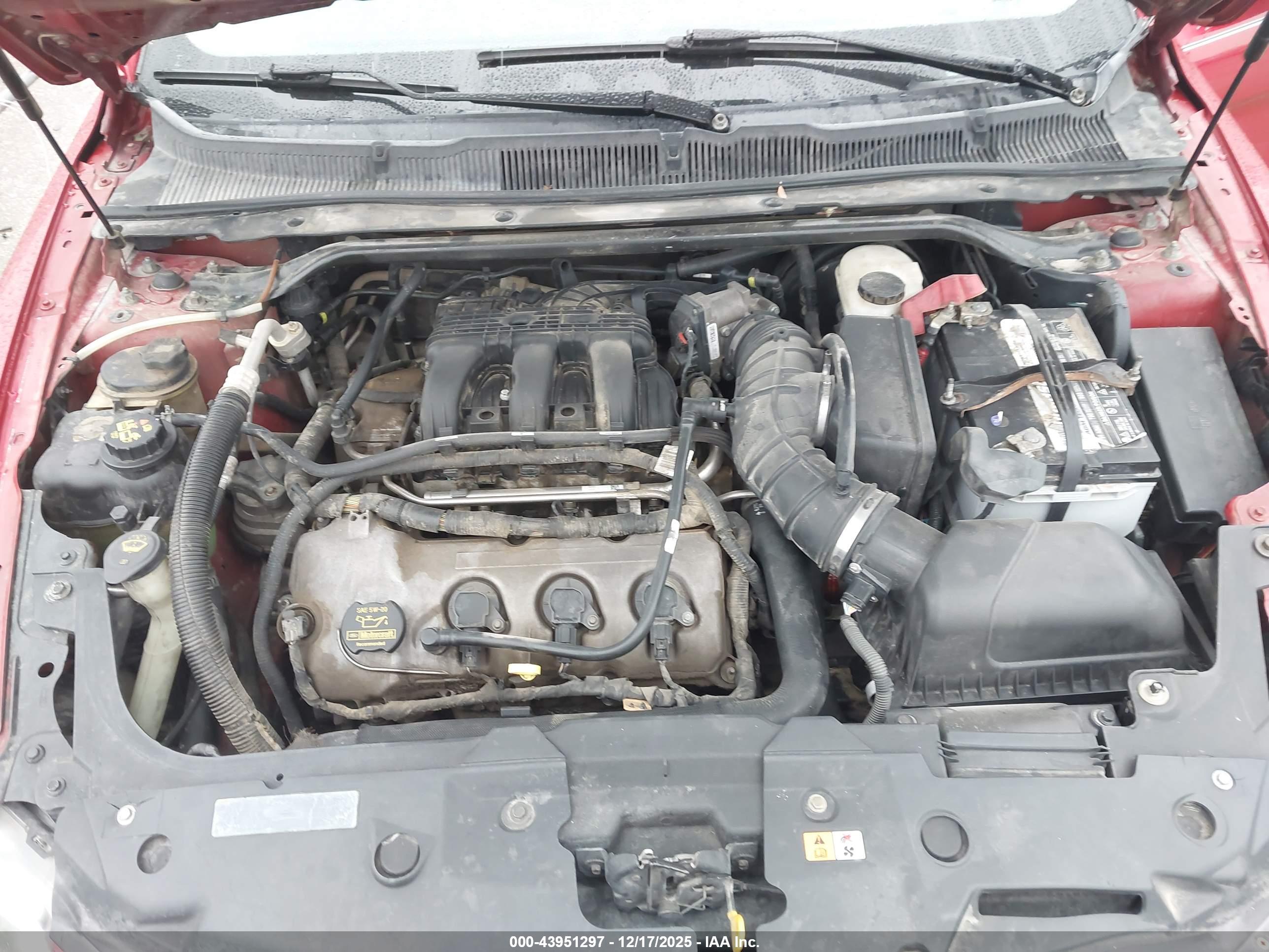 FORD TAURUS image 10
