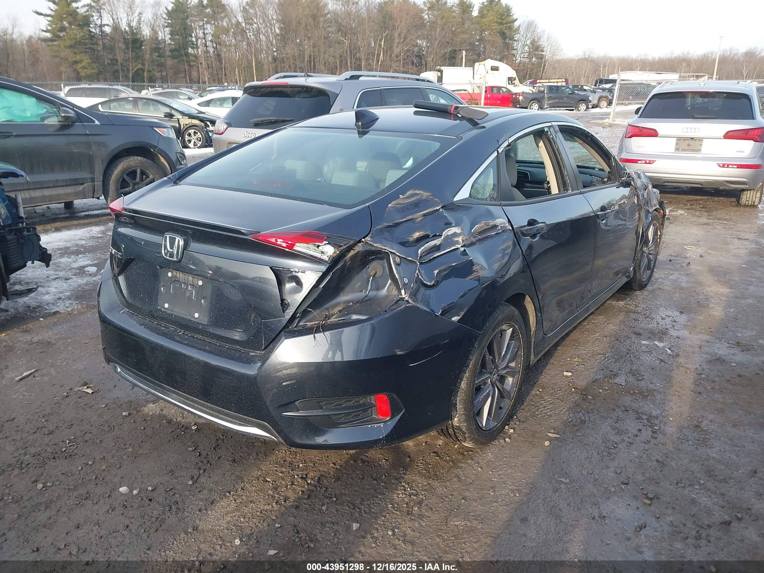 HONDA CIVIC image 4