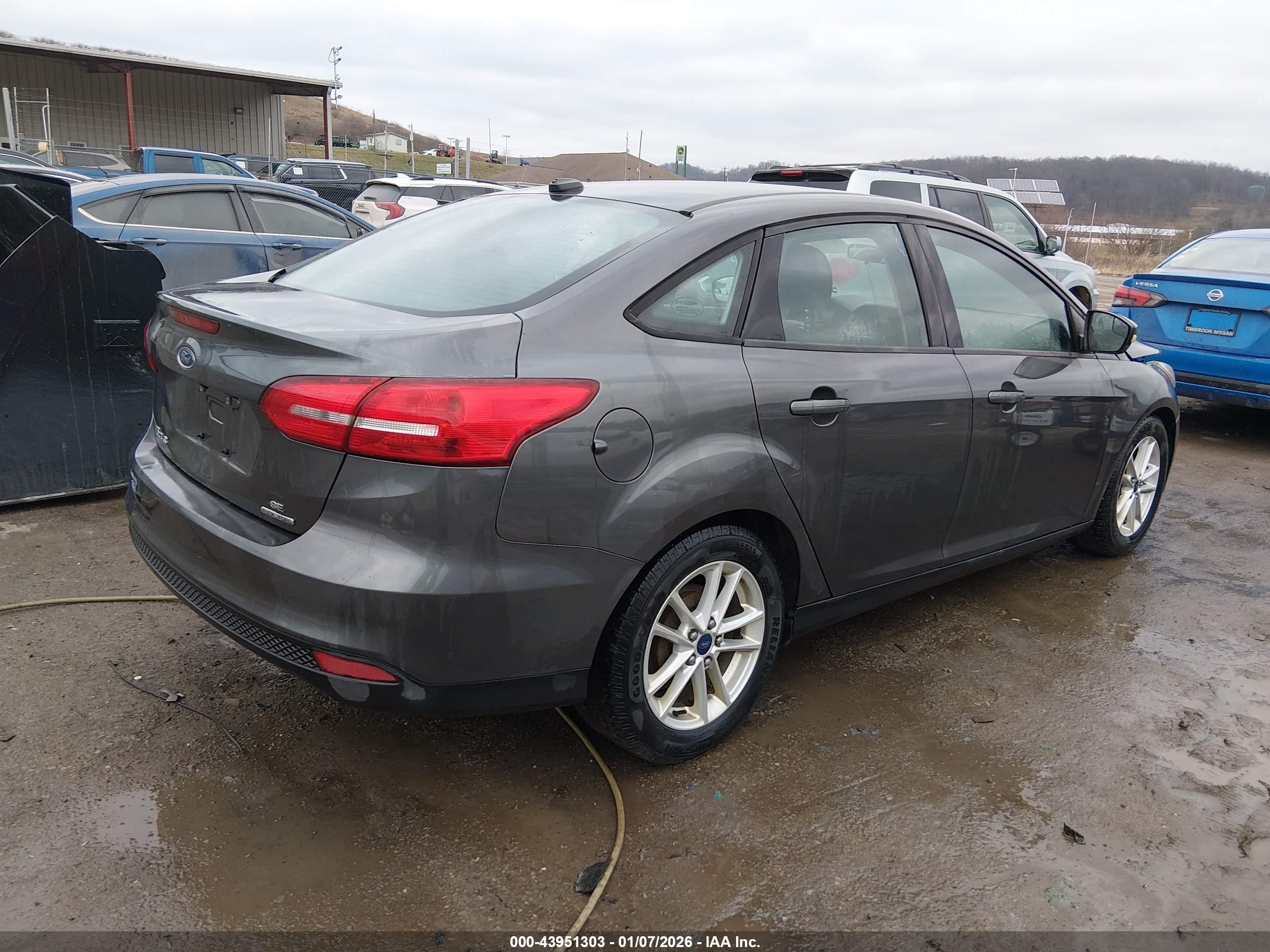 FORD FOCUS image 4