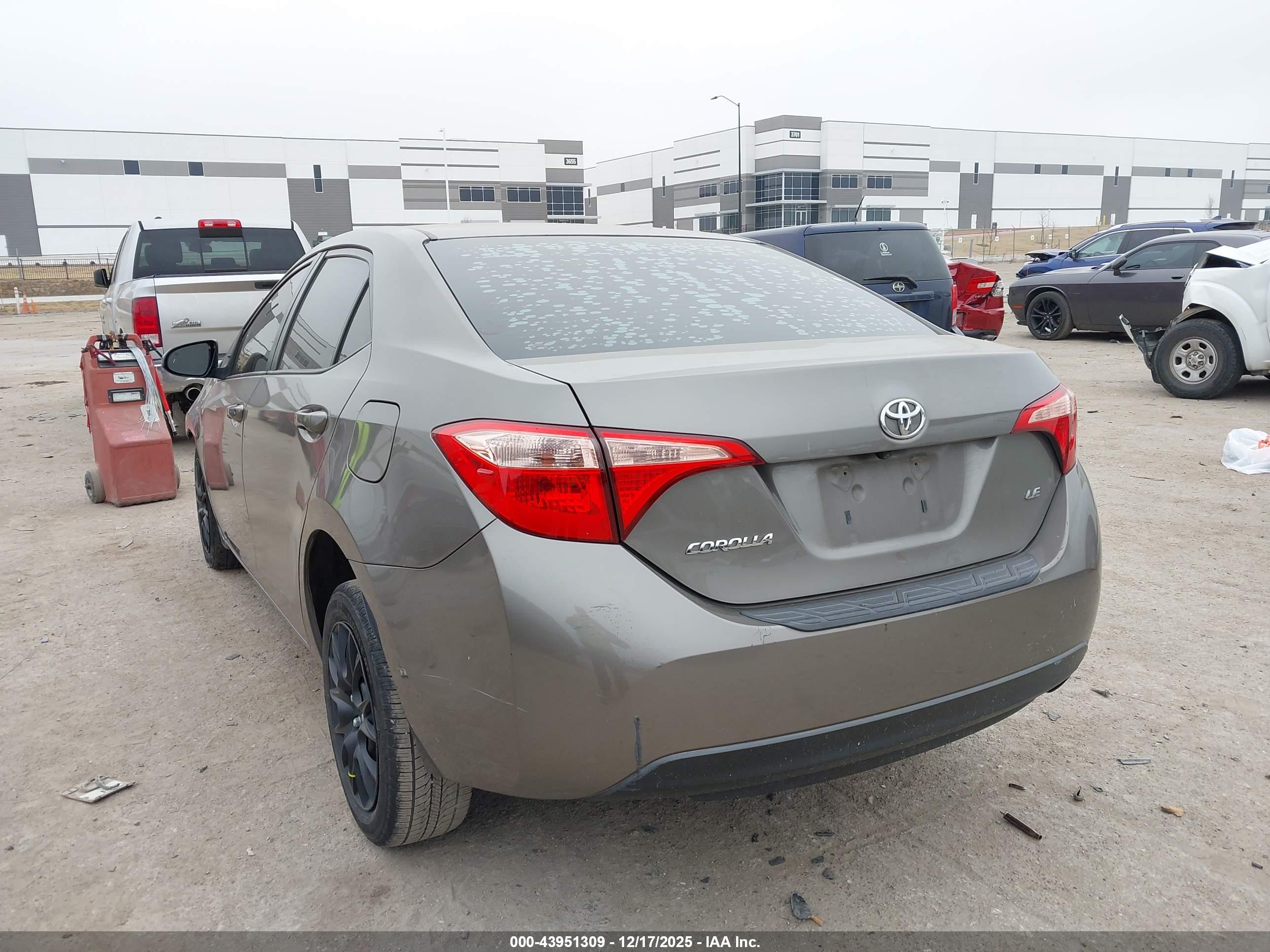 TOYOTA COROLLA image 3