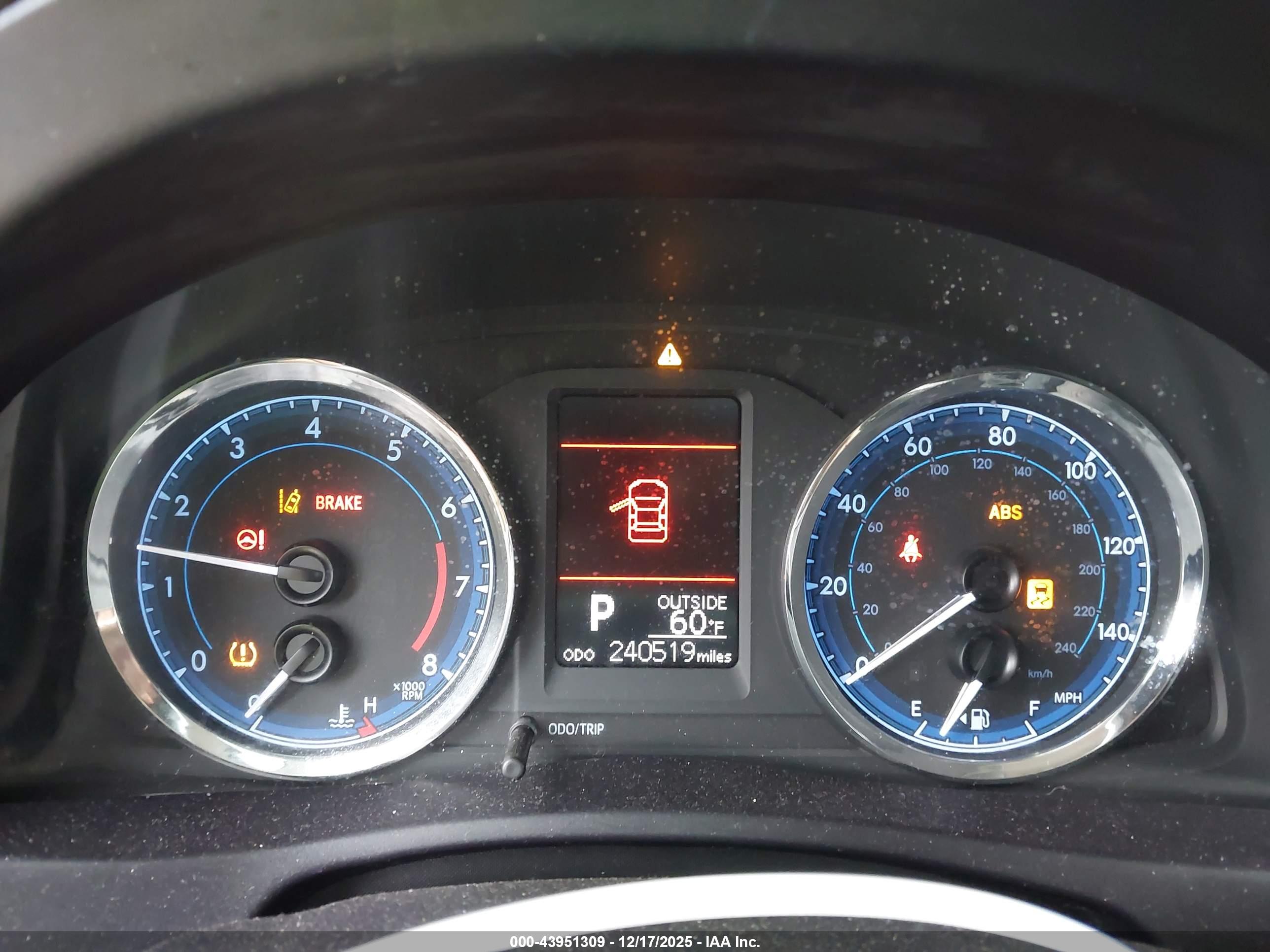 TOYOTA COROLLA image 7