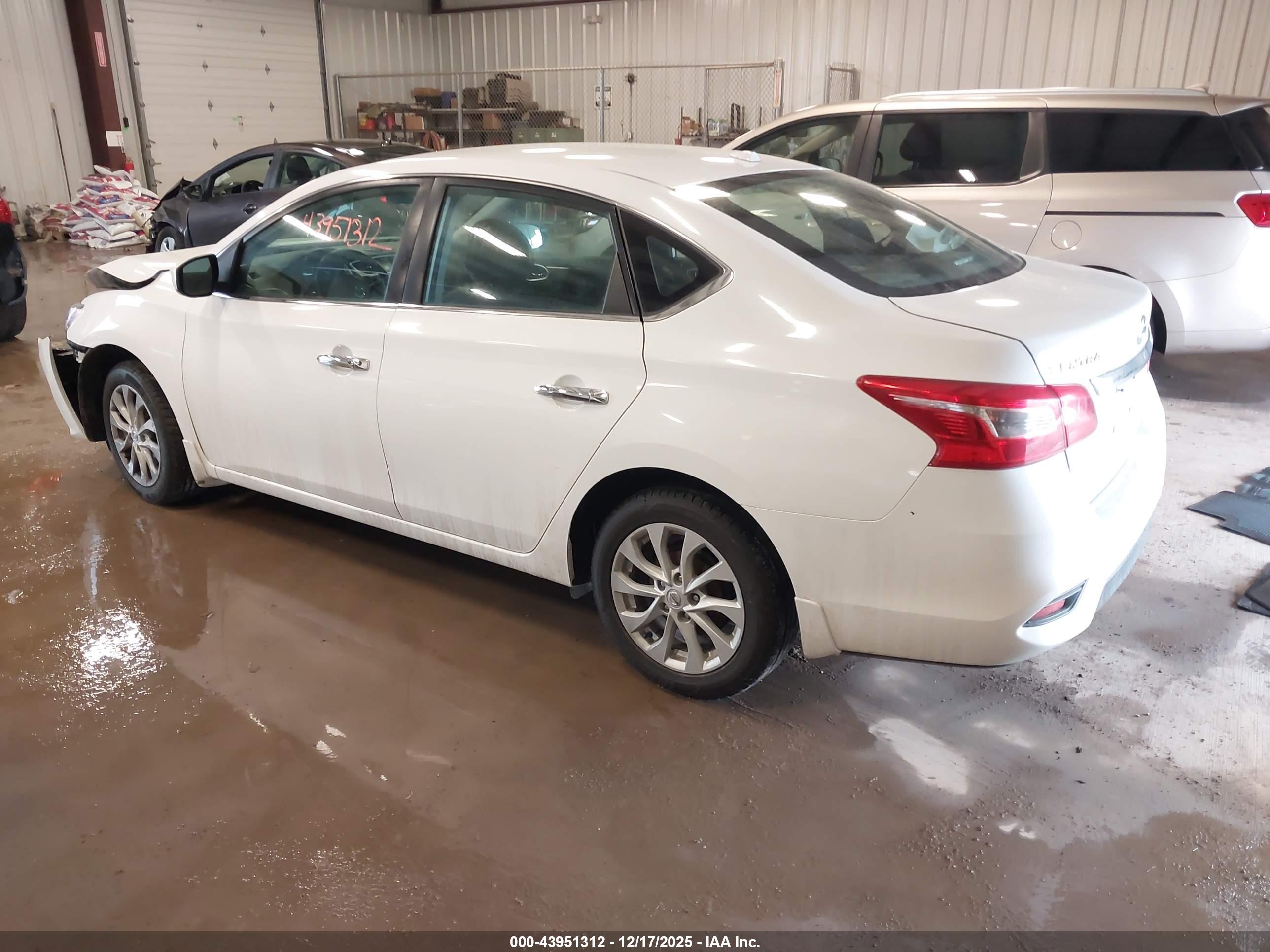 NISSAN SENTRA image 3