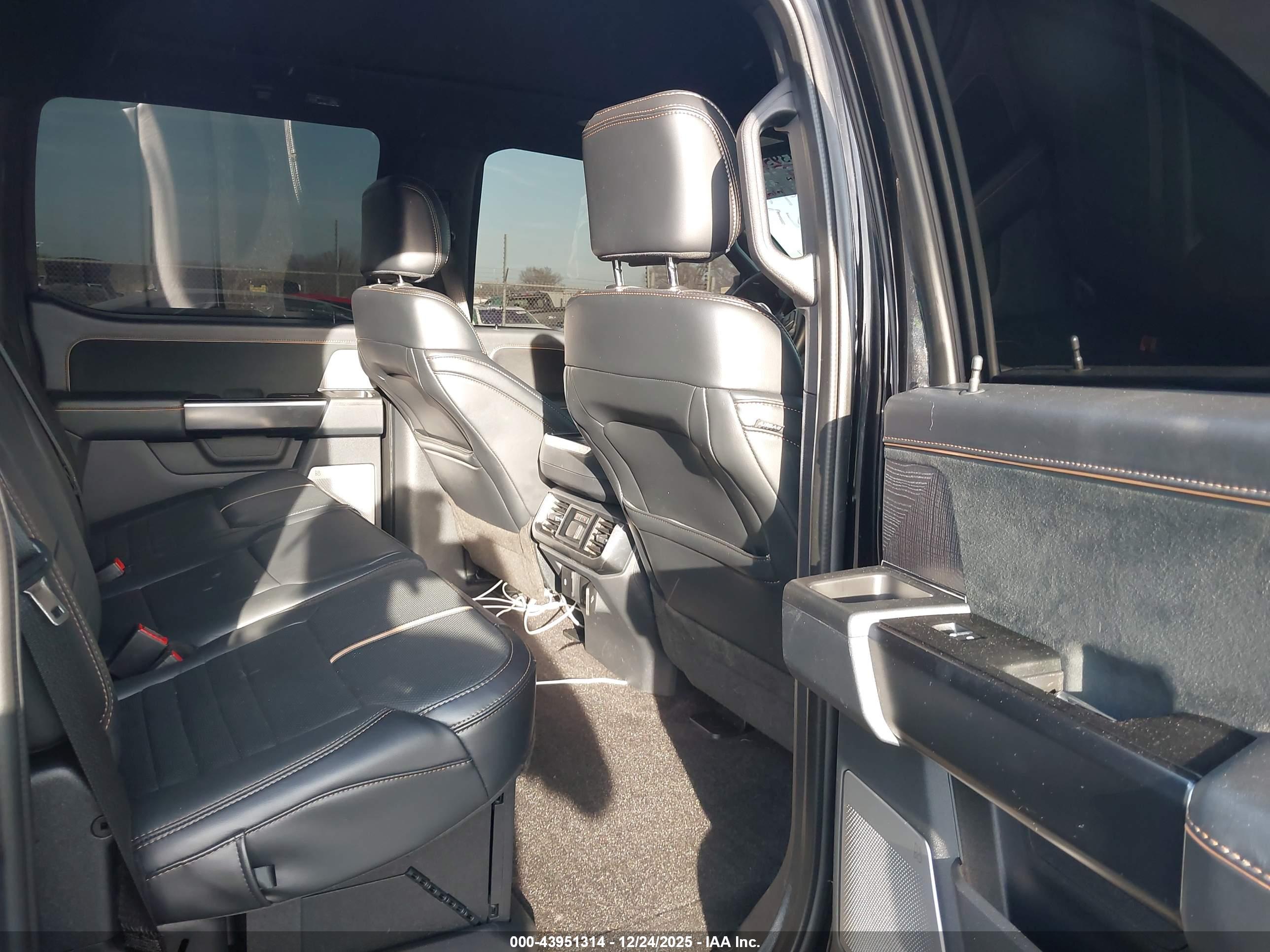 FORD F-150 image 8