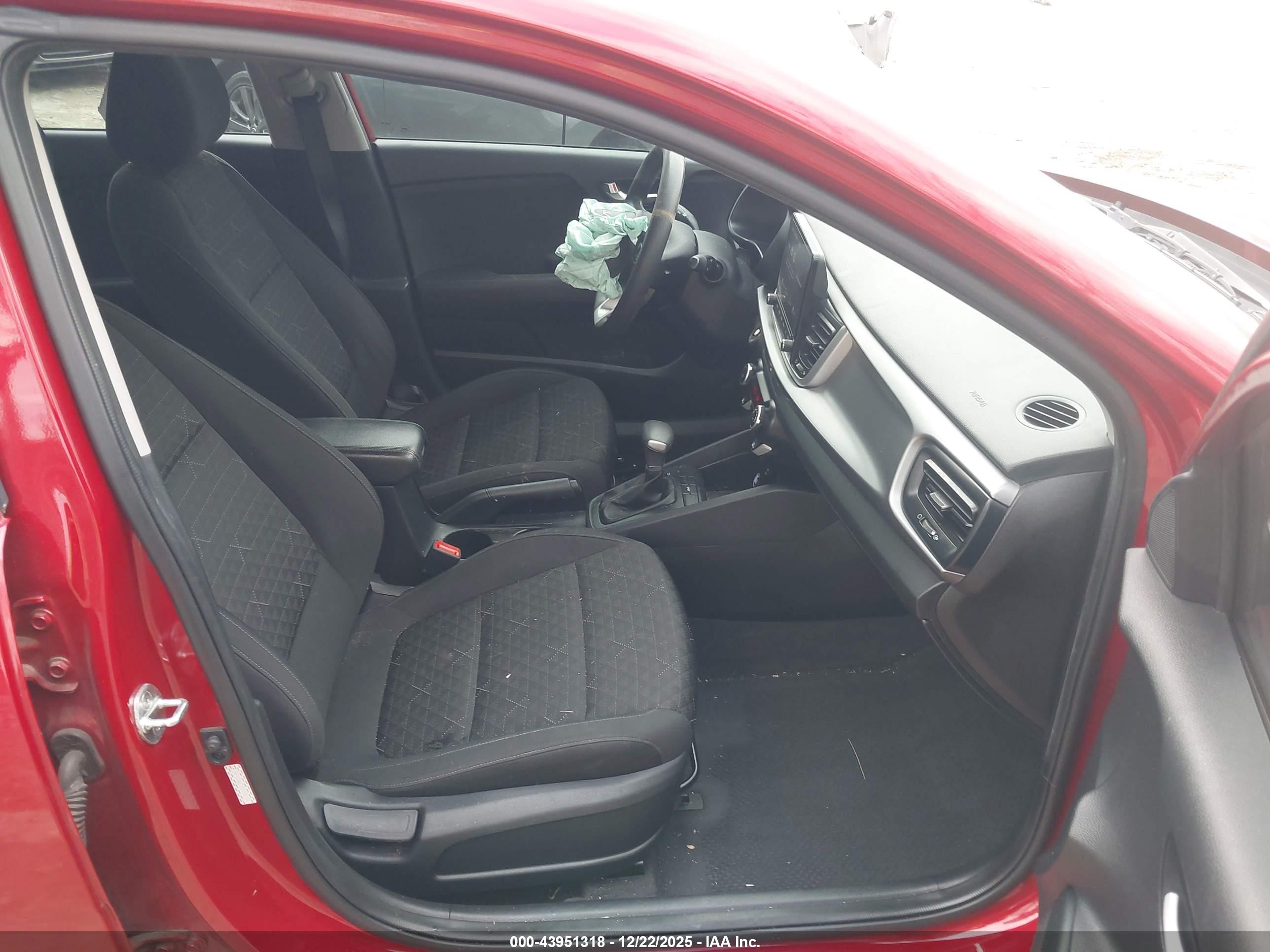 KIA RIO image 5