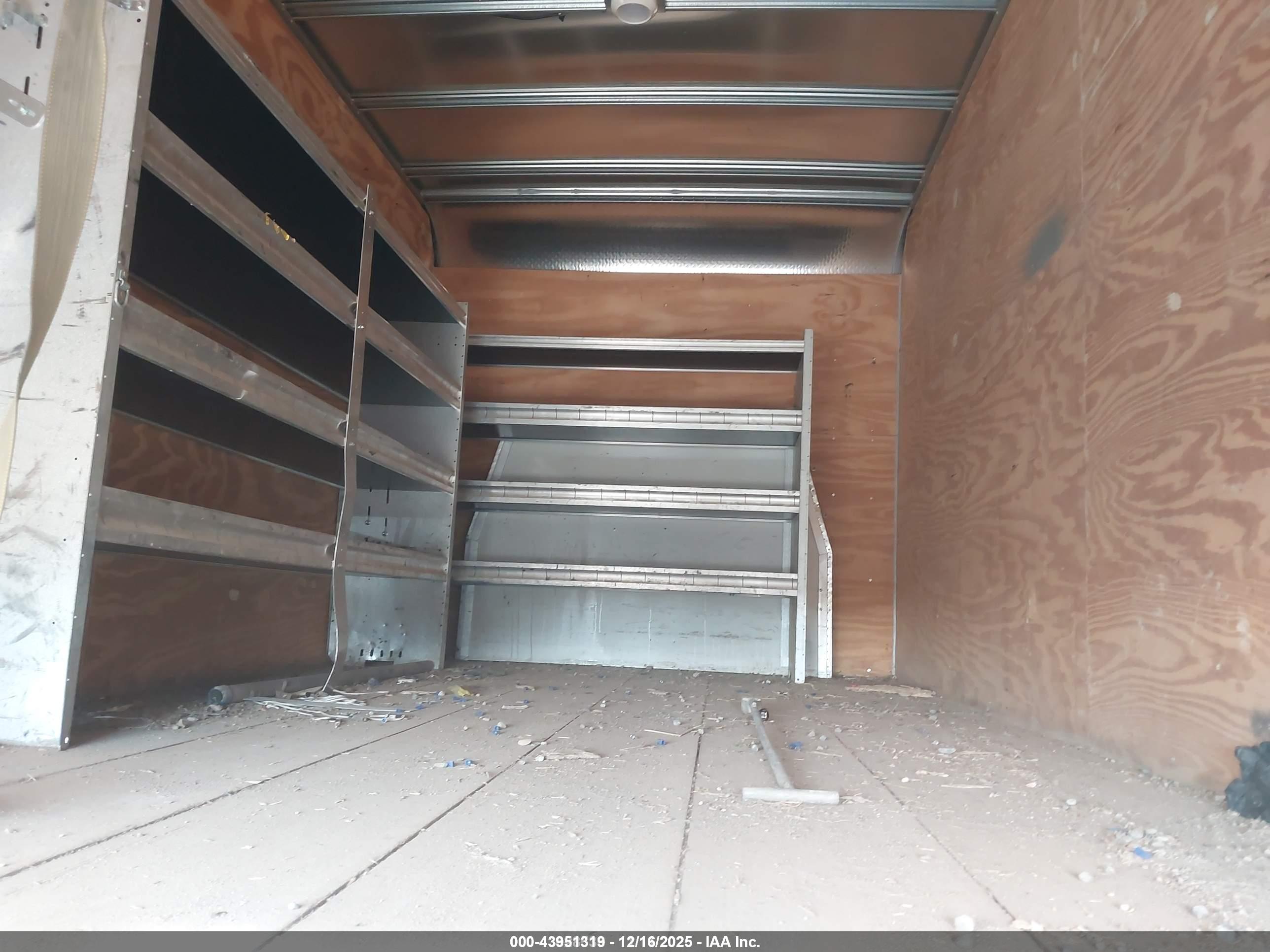 FORD E-450 image 7