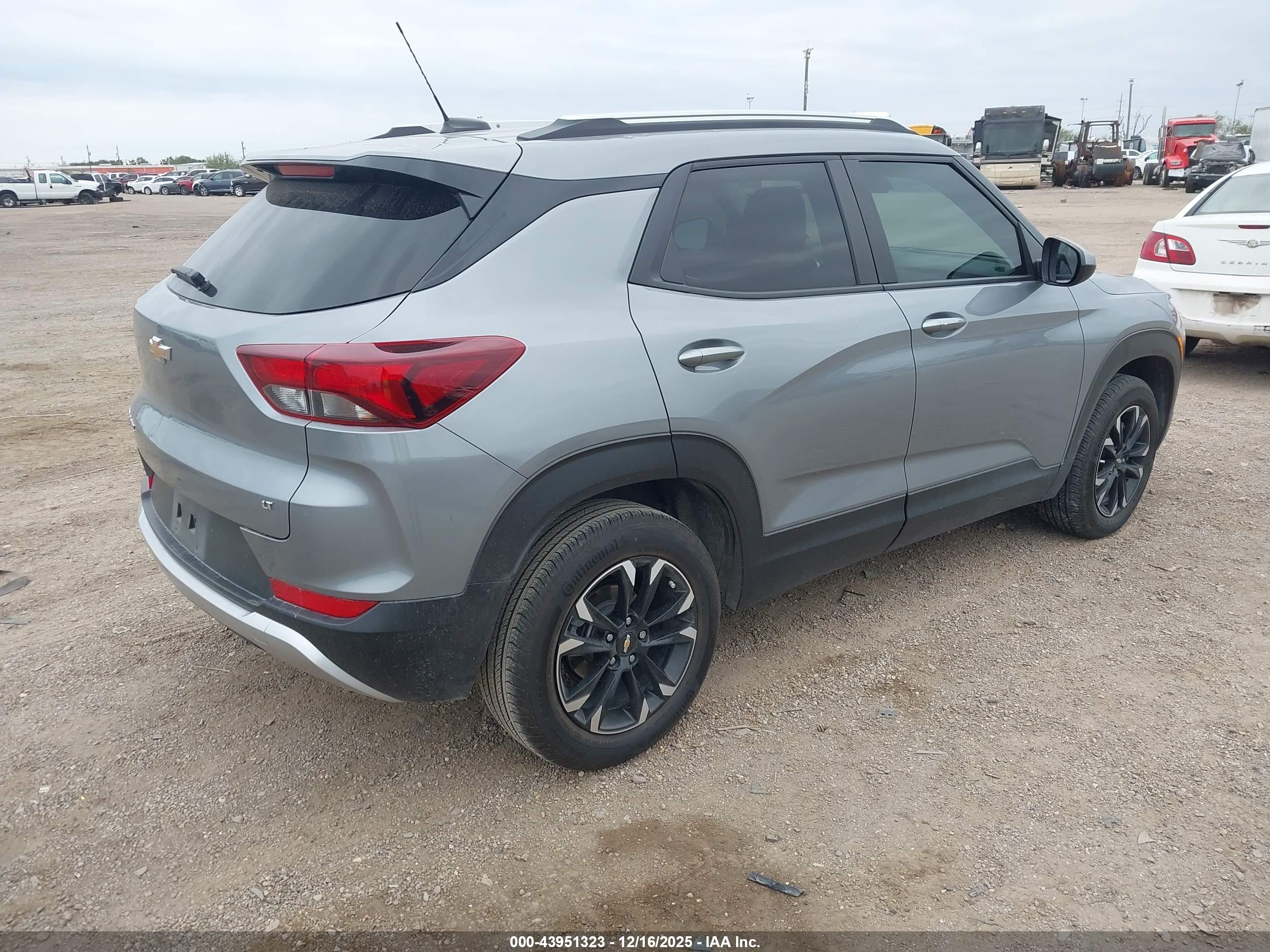 CHEVROLET TRAILBLAZER image 4
