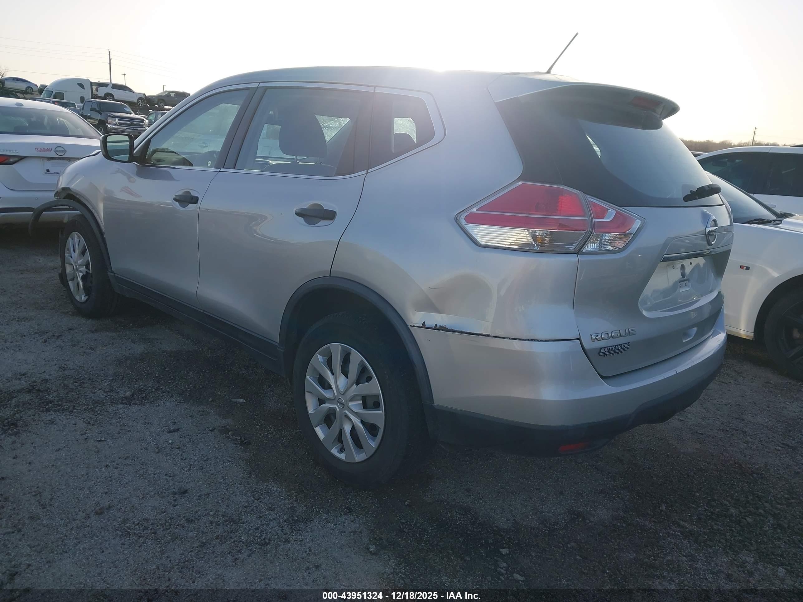 NISSAN ROGUE image 3