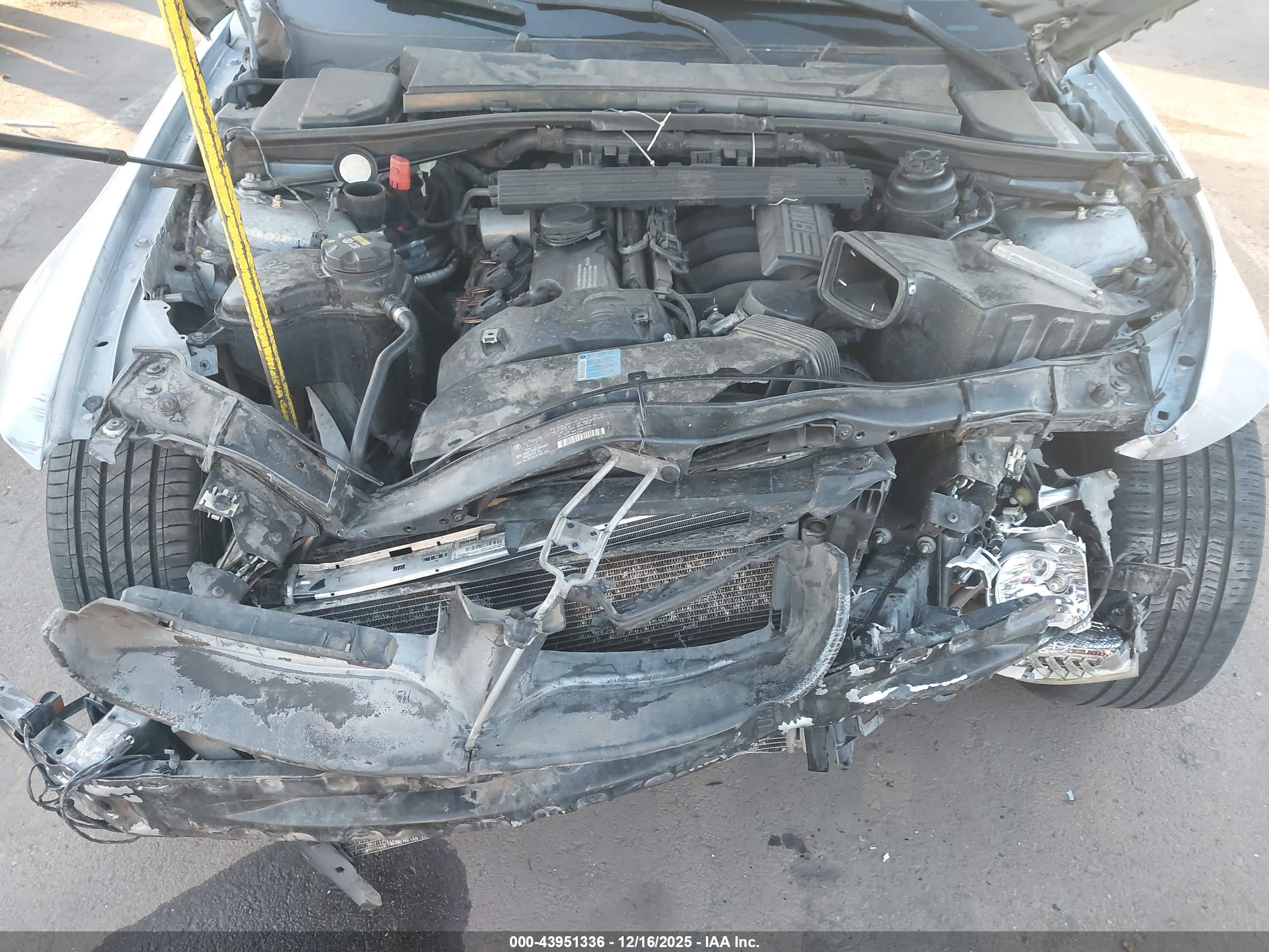 BMW 328I image 10