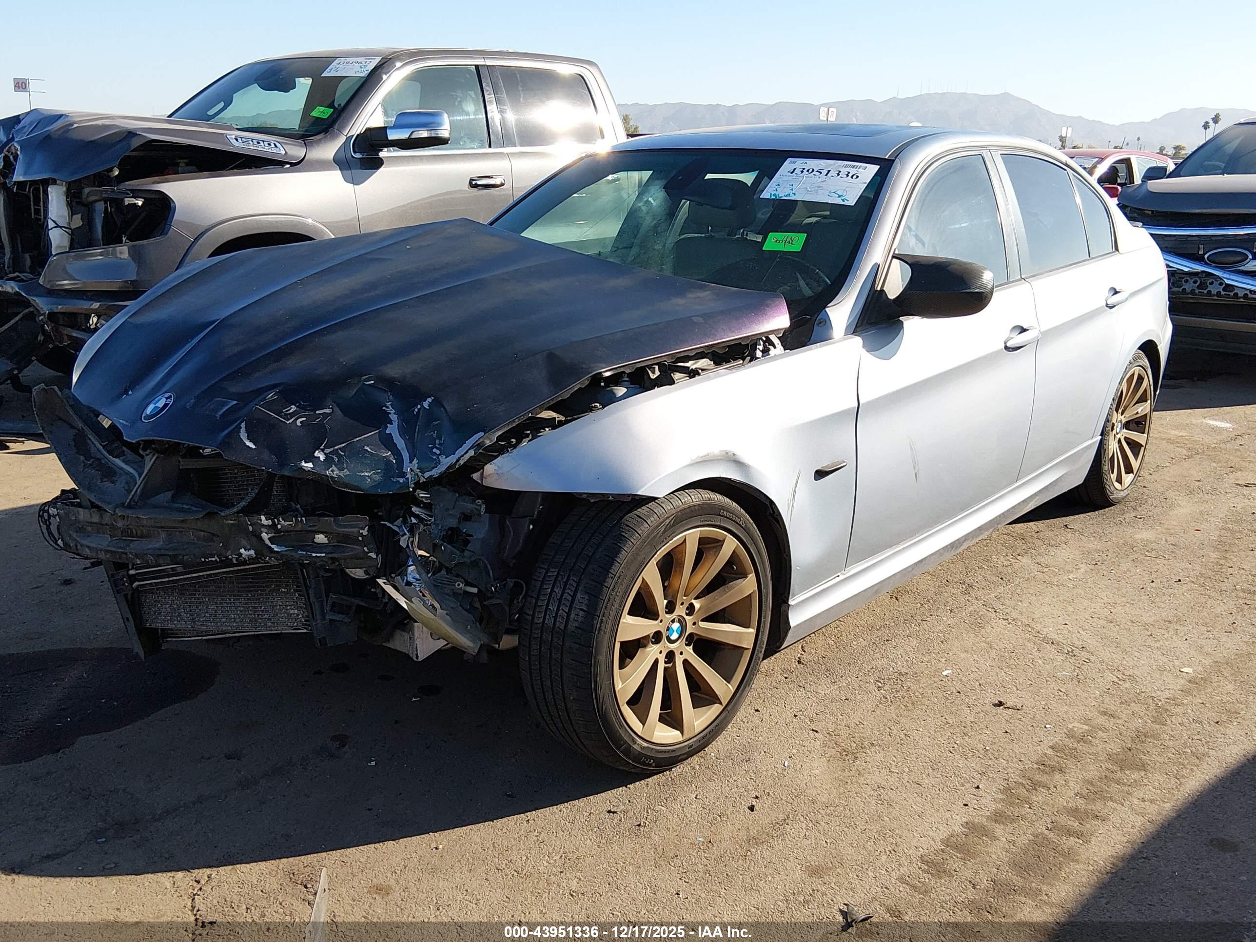 BMW 328I image 2