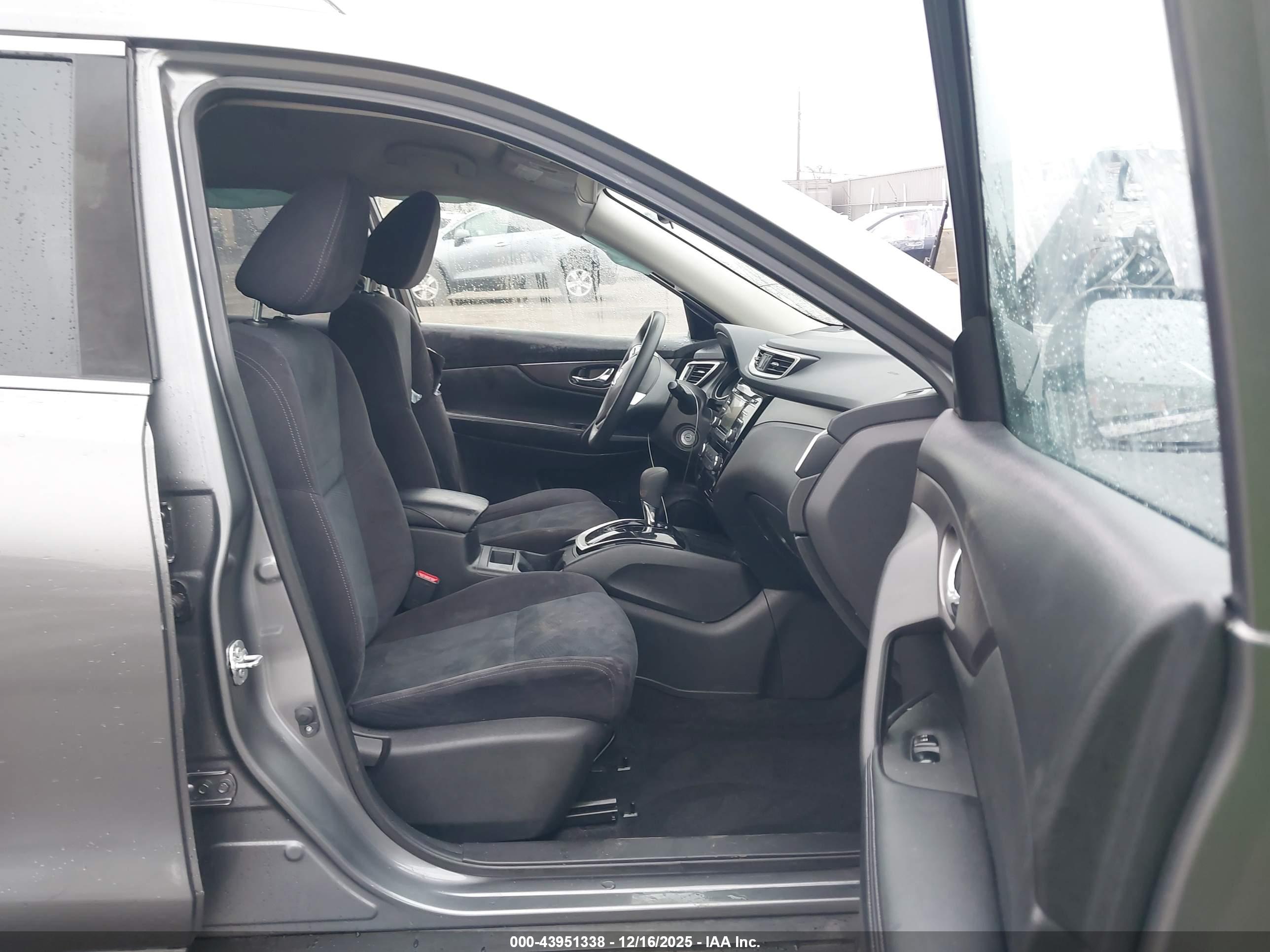 NISSAN ROGUE image 5