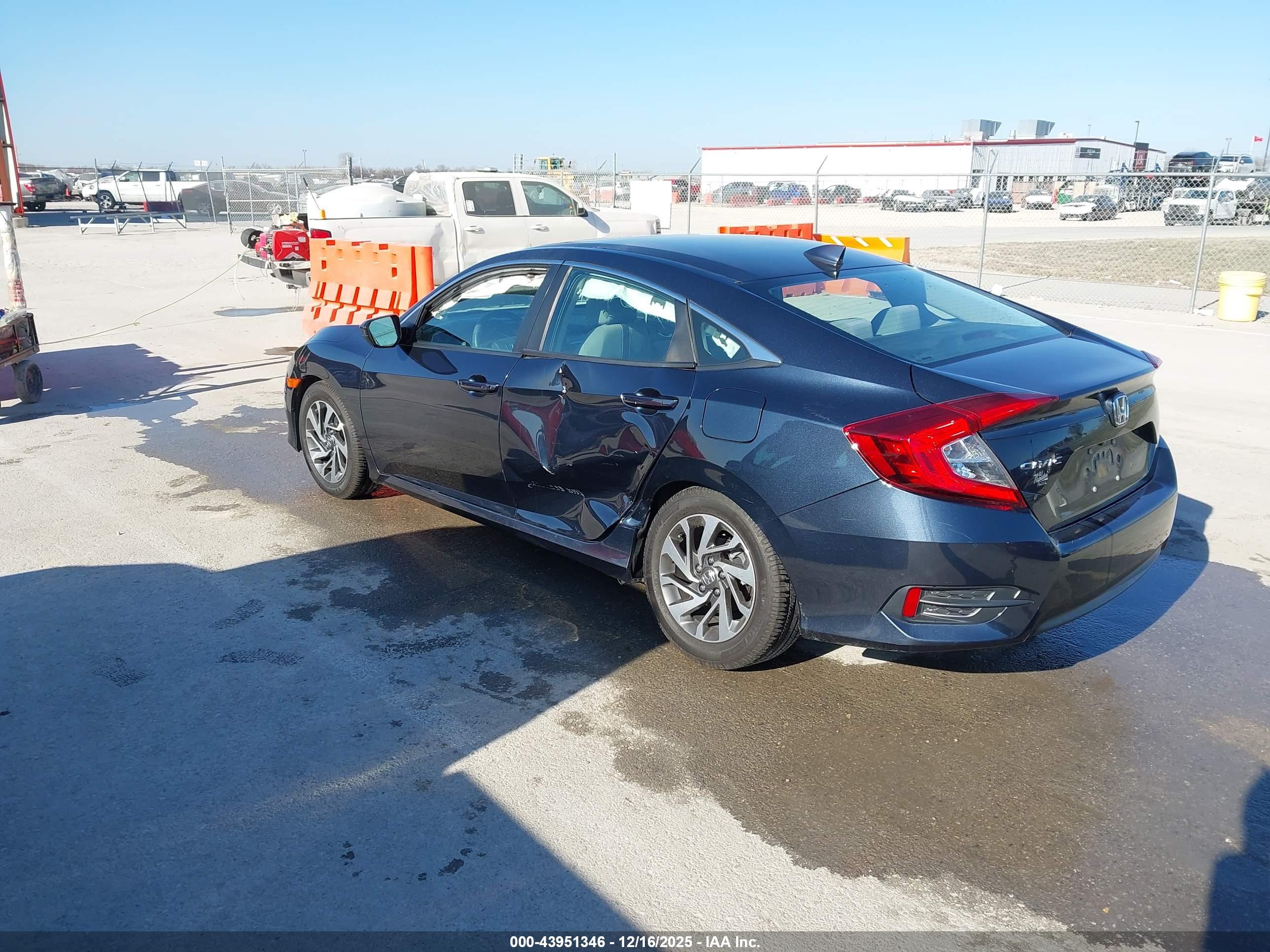 HONDA CIVIC image 3