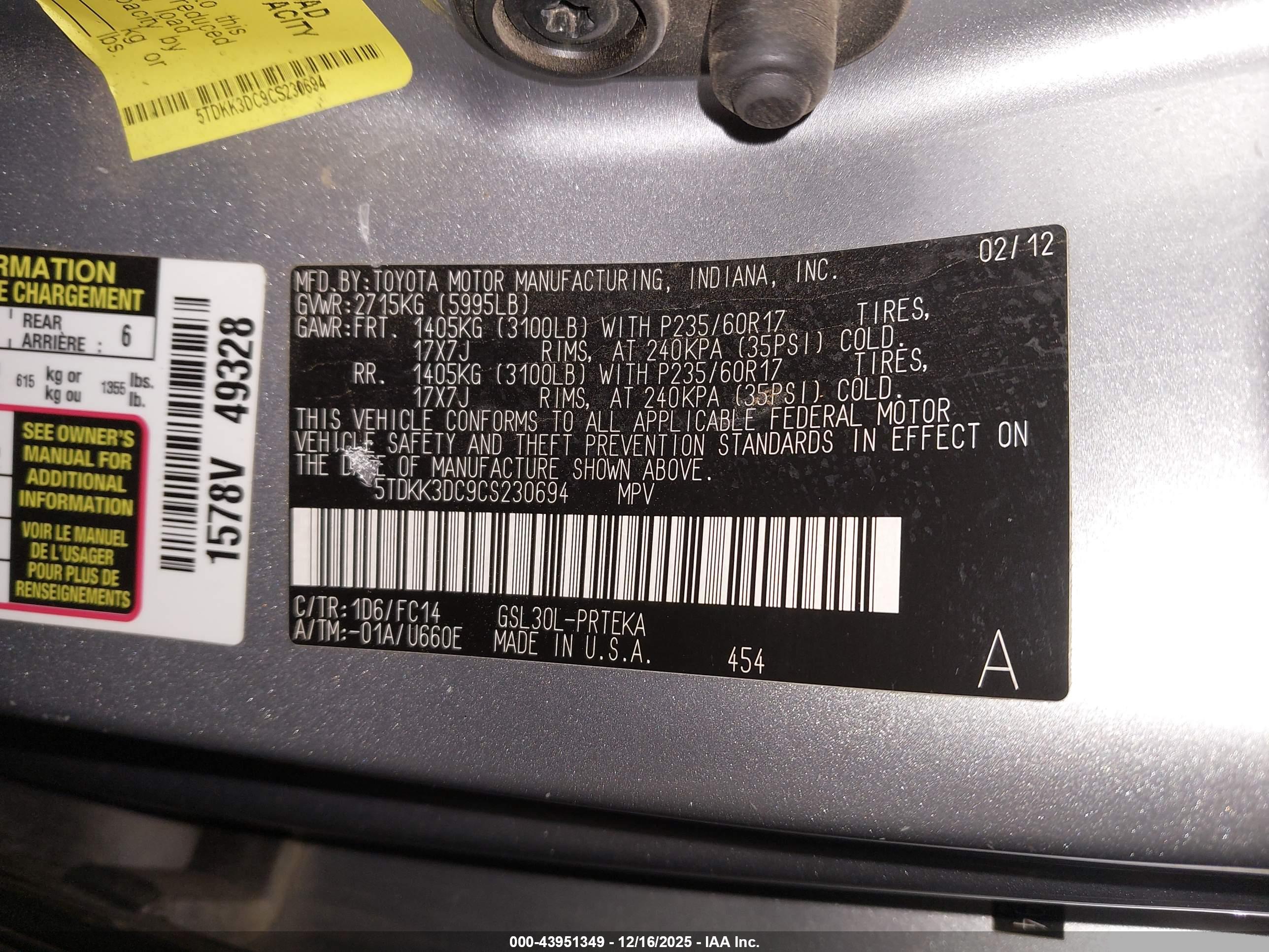 TOYOTA SIENNA image 9