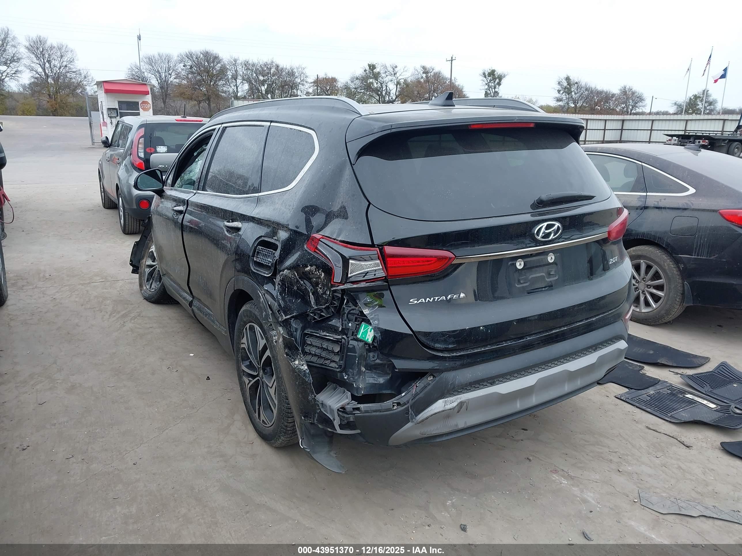 HYUNDAI SANTA image 3