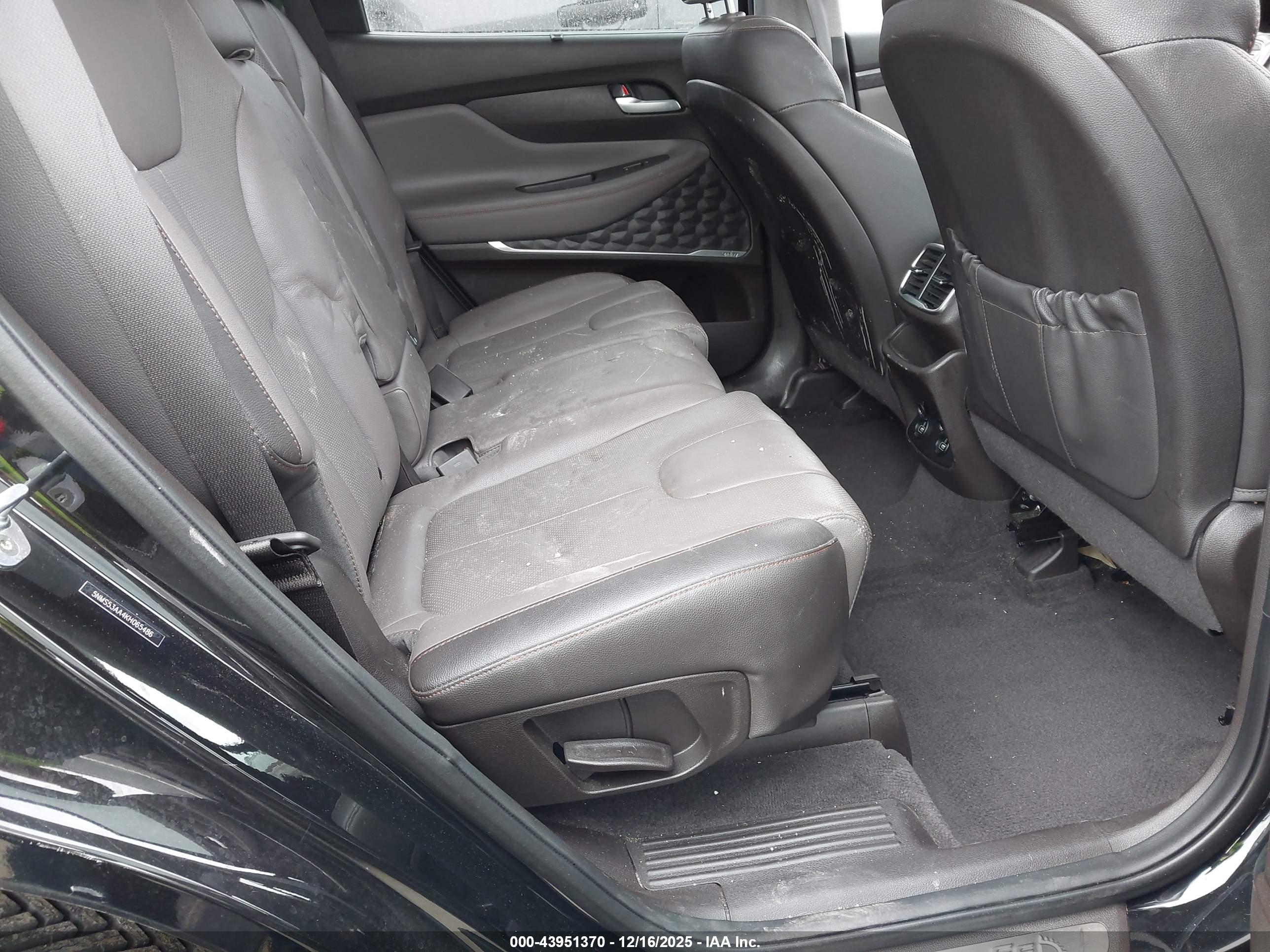 HYUNDAI SANTA image 8