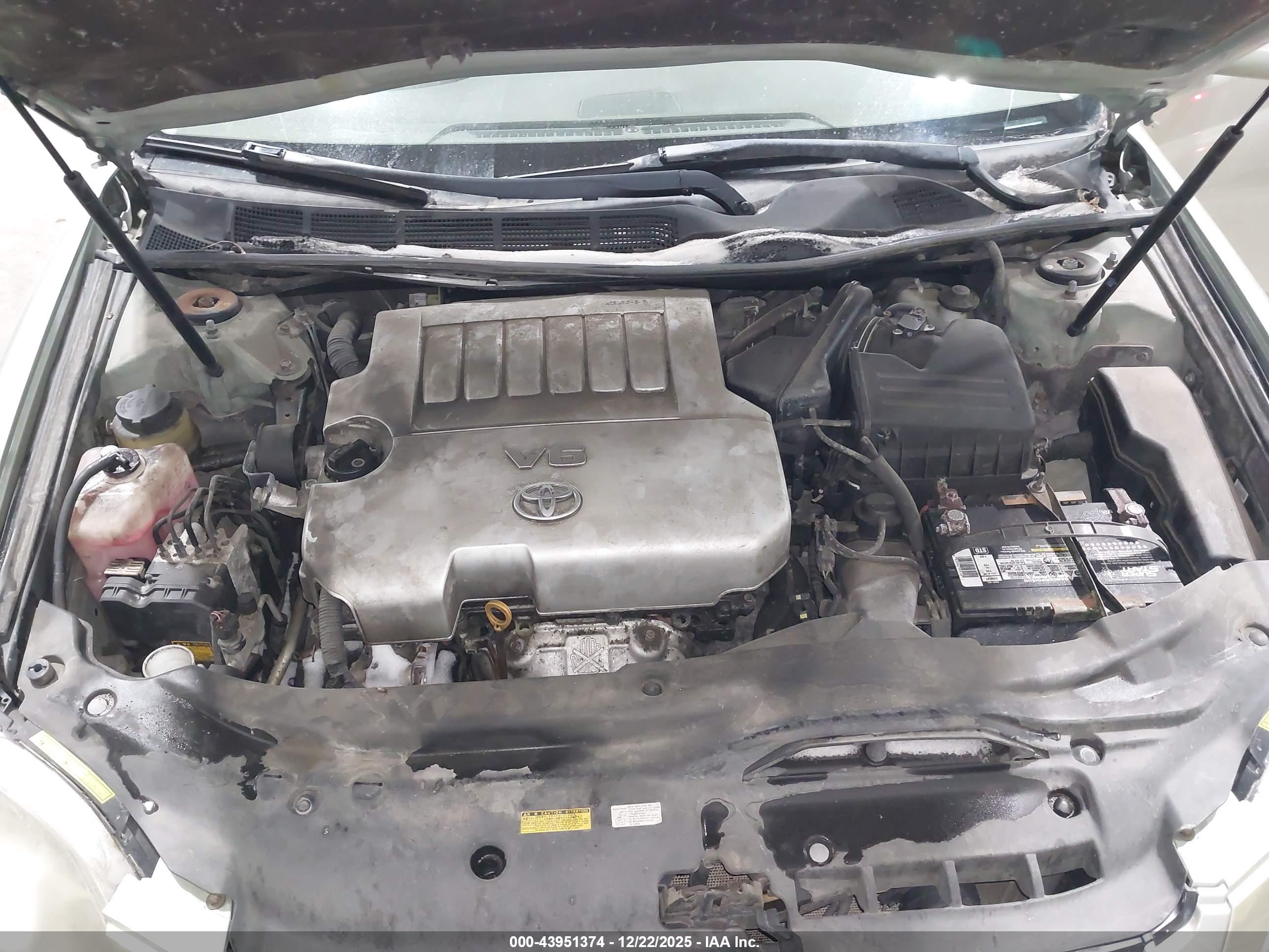 TOYOTA AVALON image 10