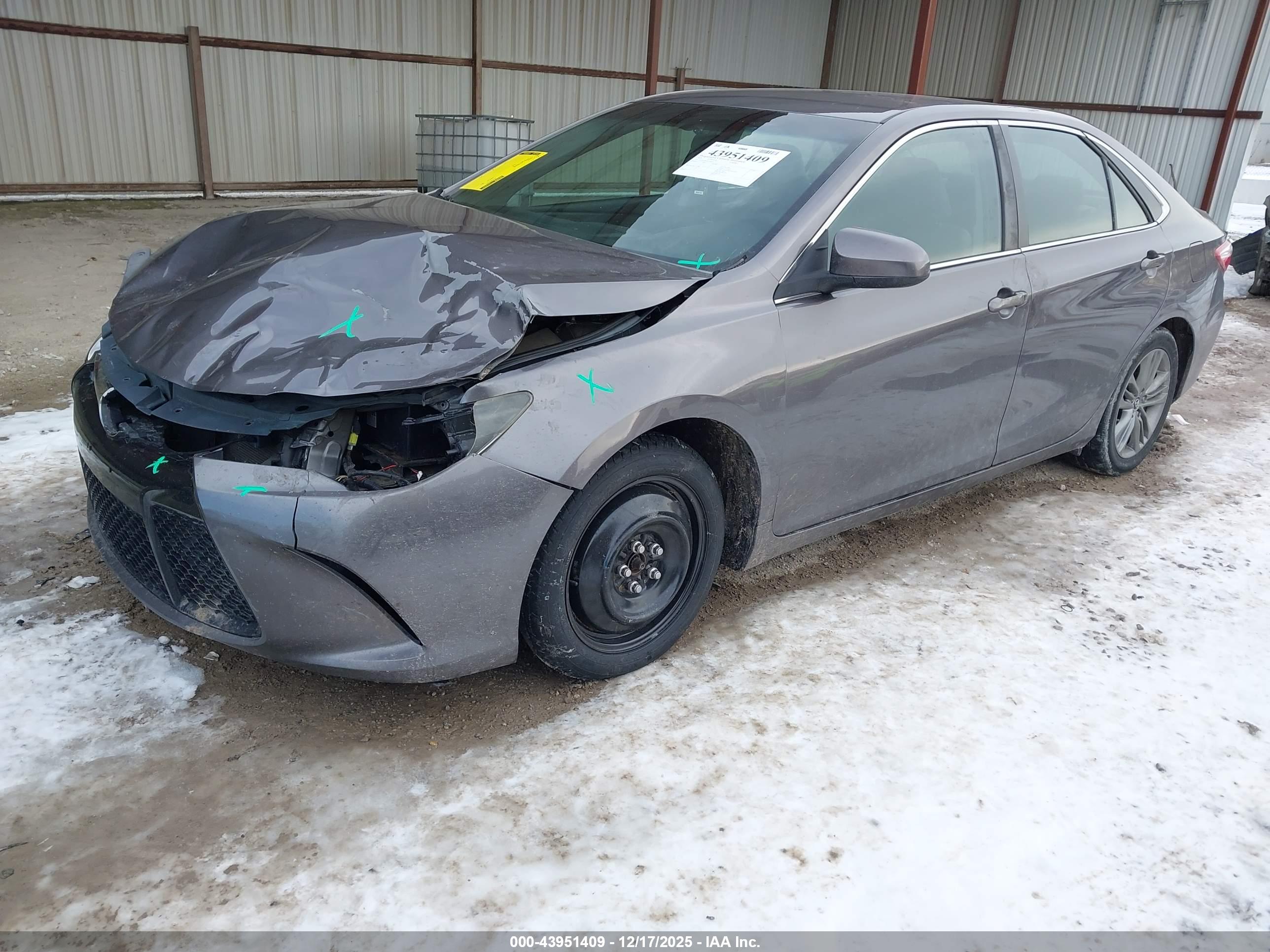 TOYOTA CAMRY image 2