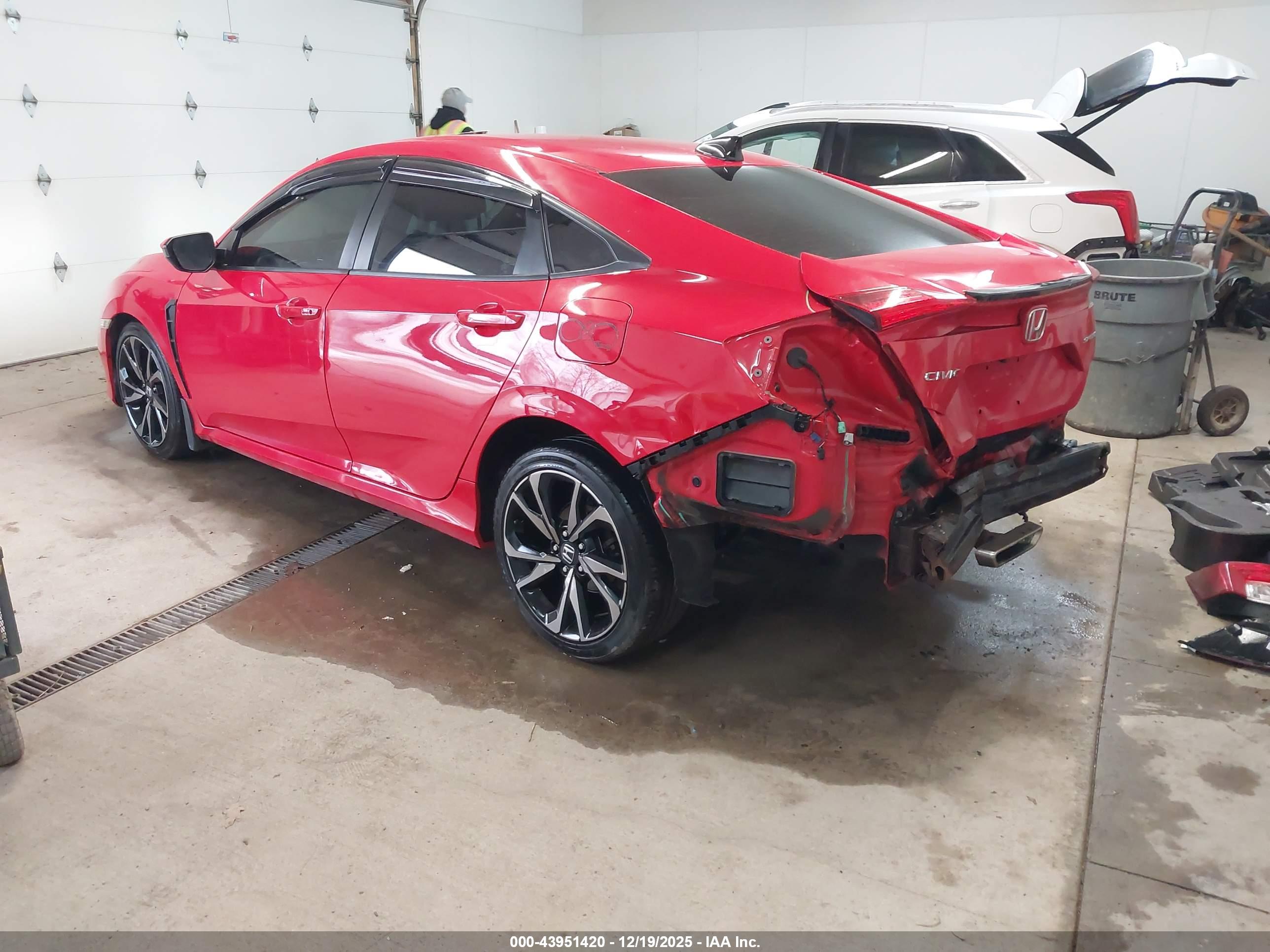 HONDA CIVIC image 3