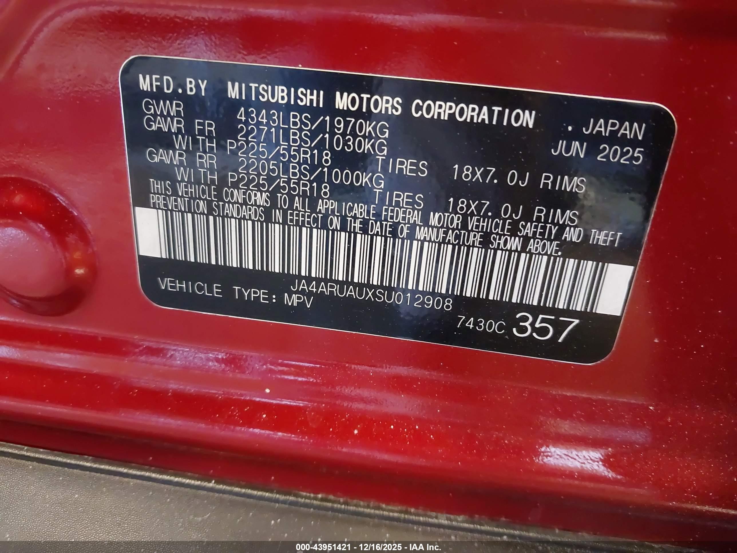 MITSUBISHI OUTLANDER image 9