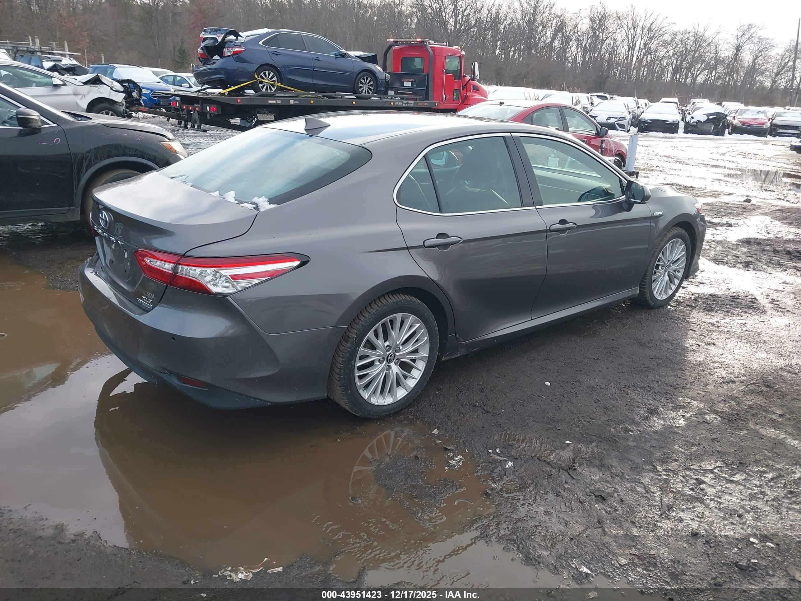 TOYOTA CAMRY image 4