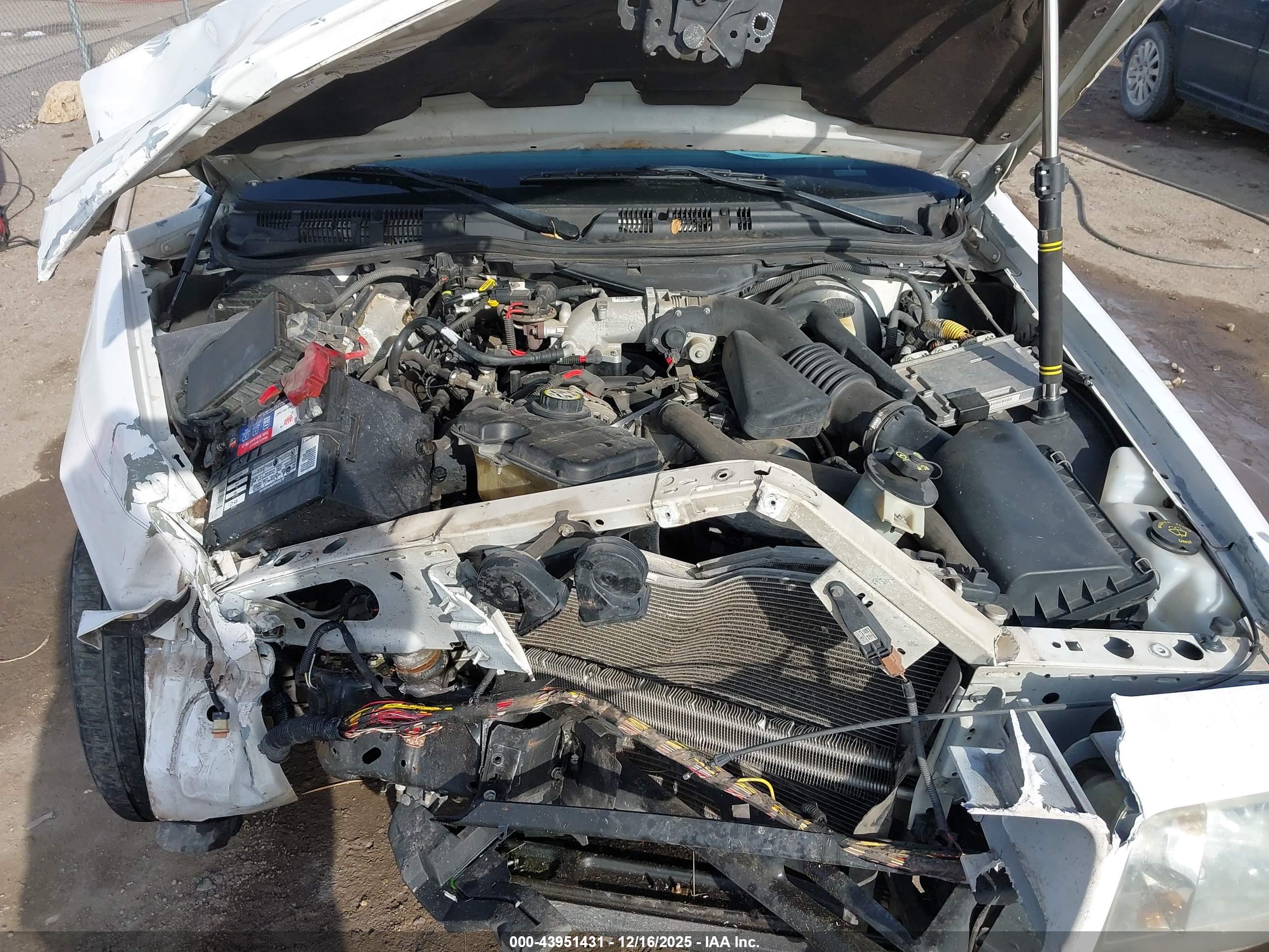 FORD CROWN image 10