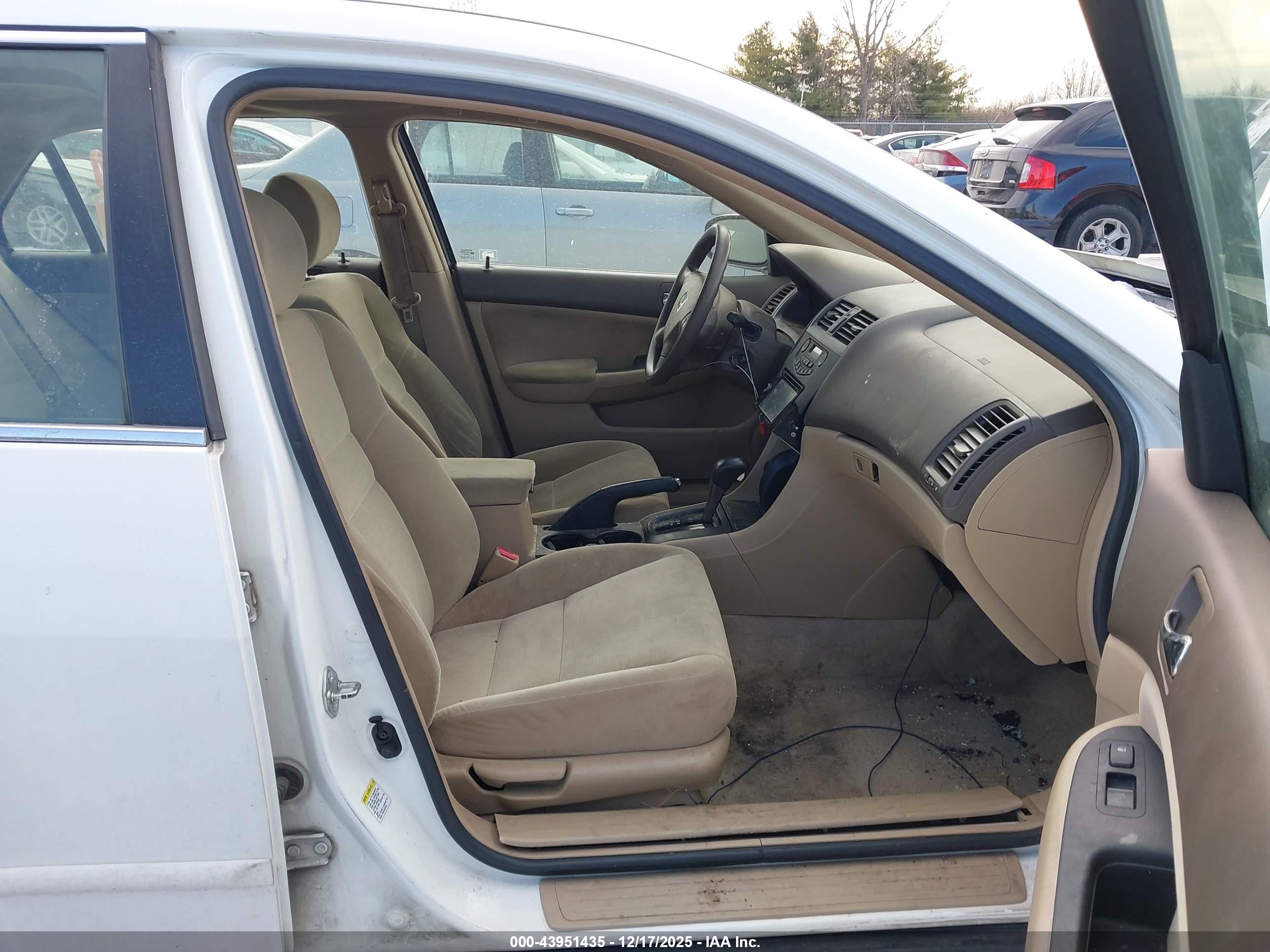 HONDA ACCORD image 5