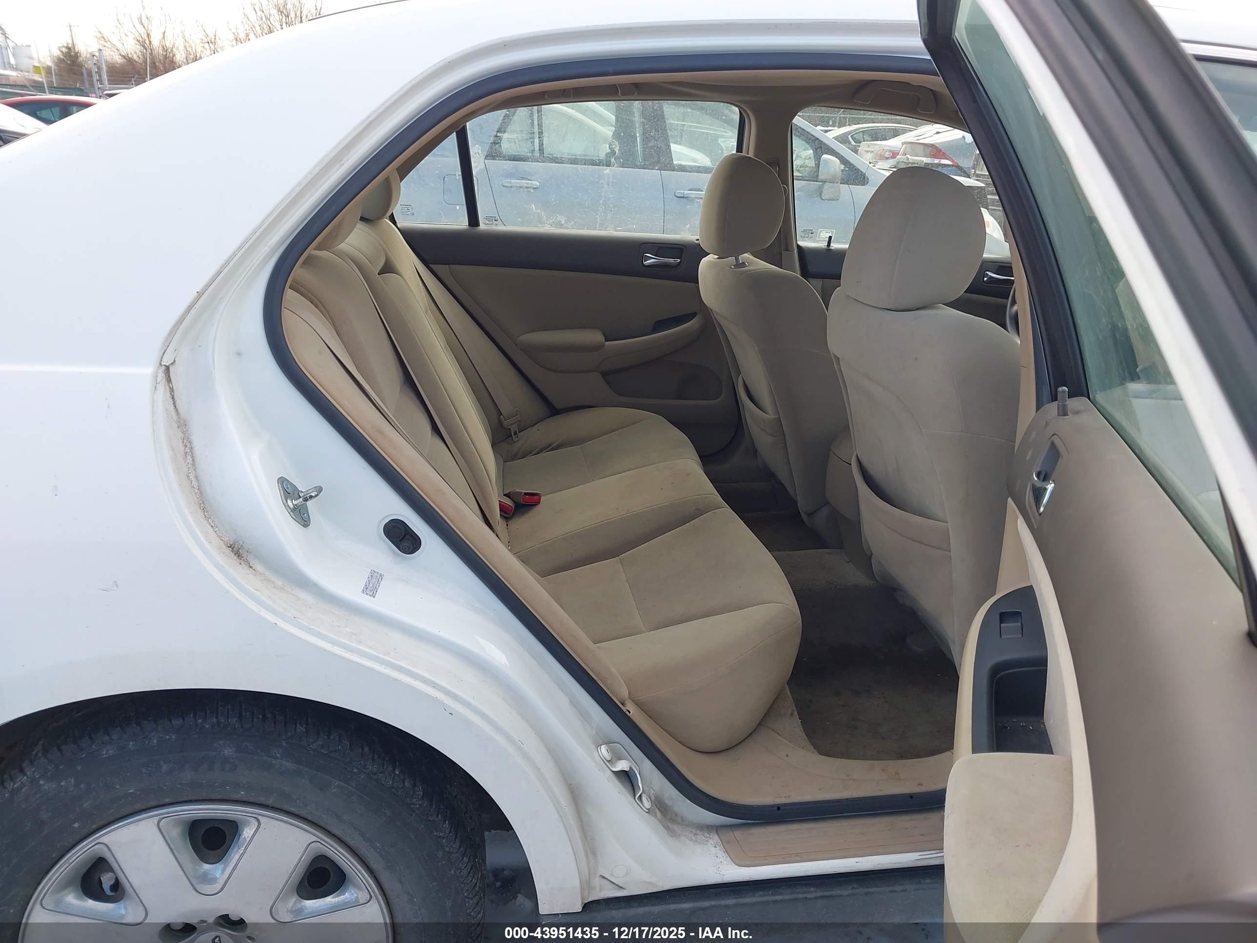 HONDA ACCORD image 8