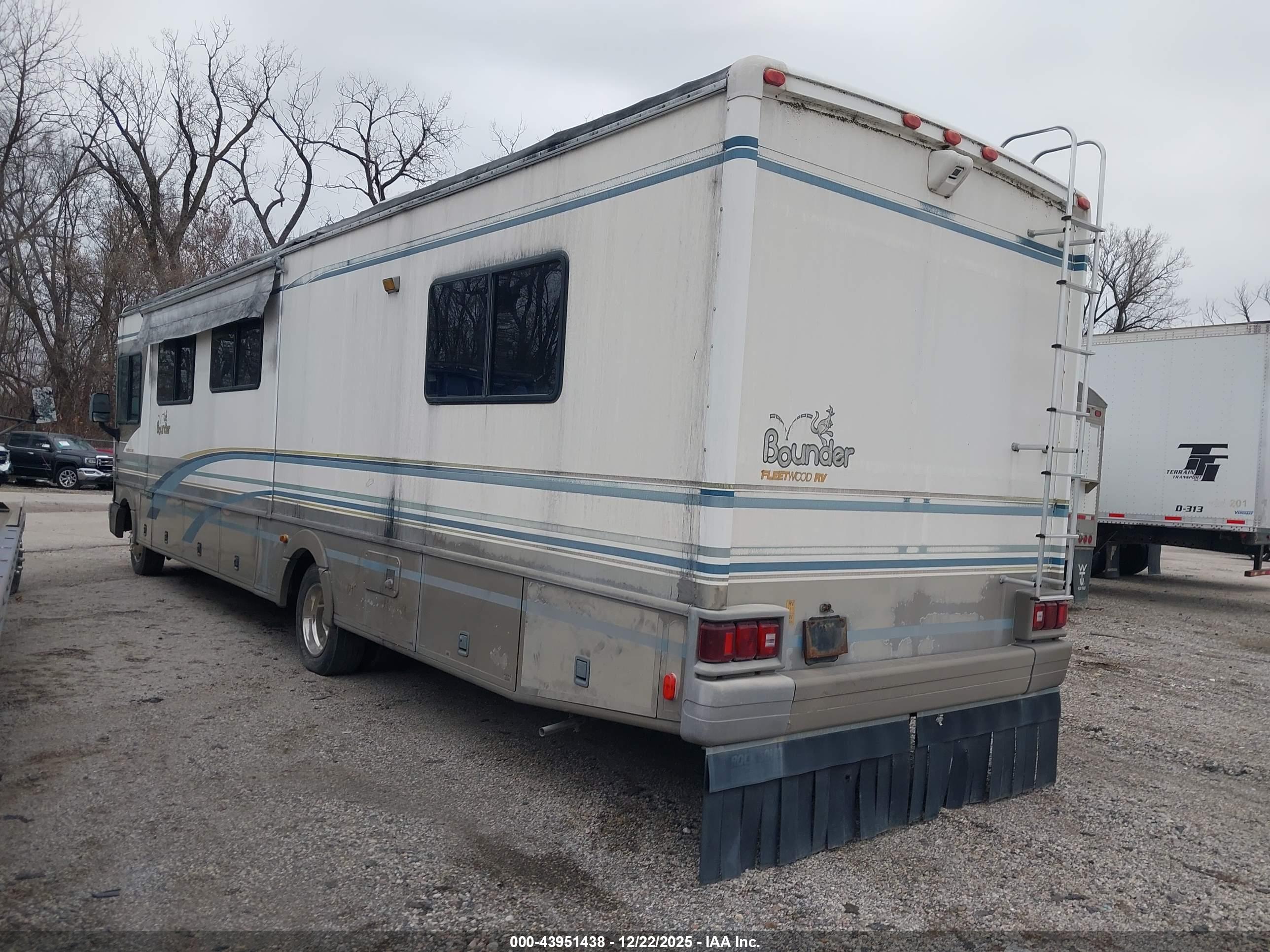 FORD F550 image 3