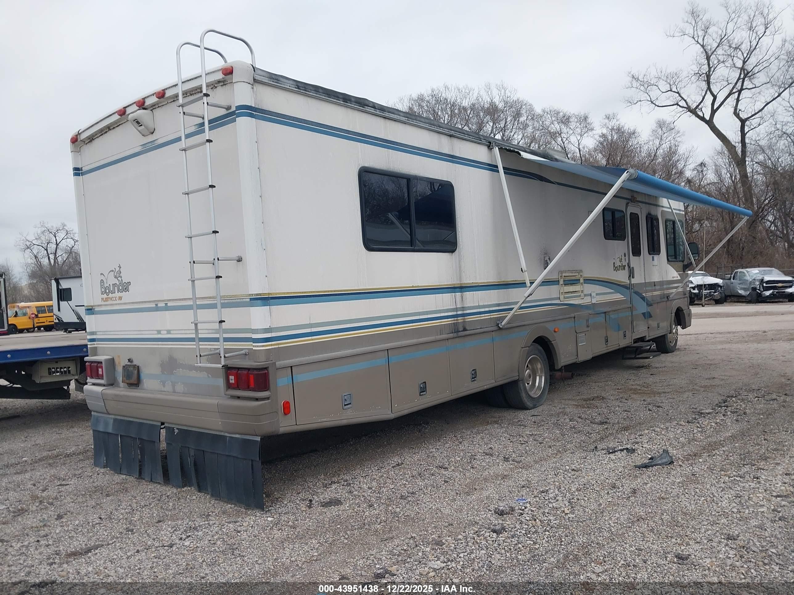 FORD F550 image 4