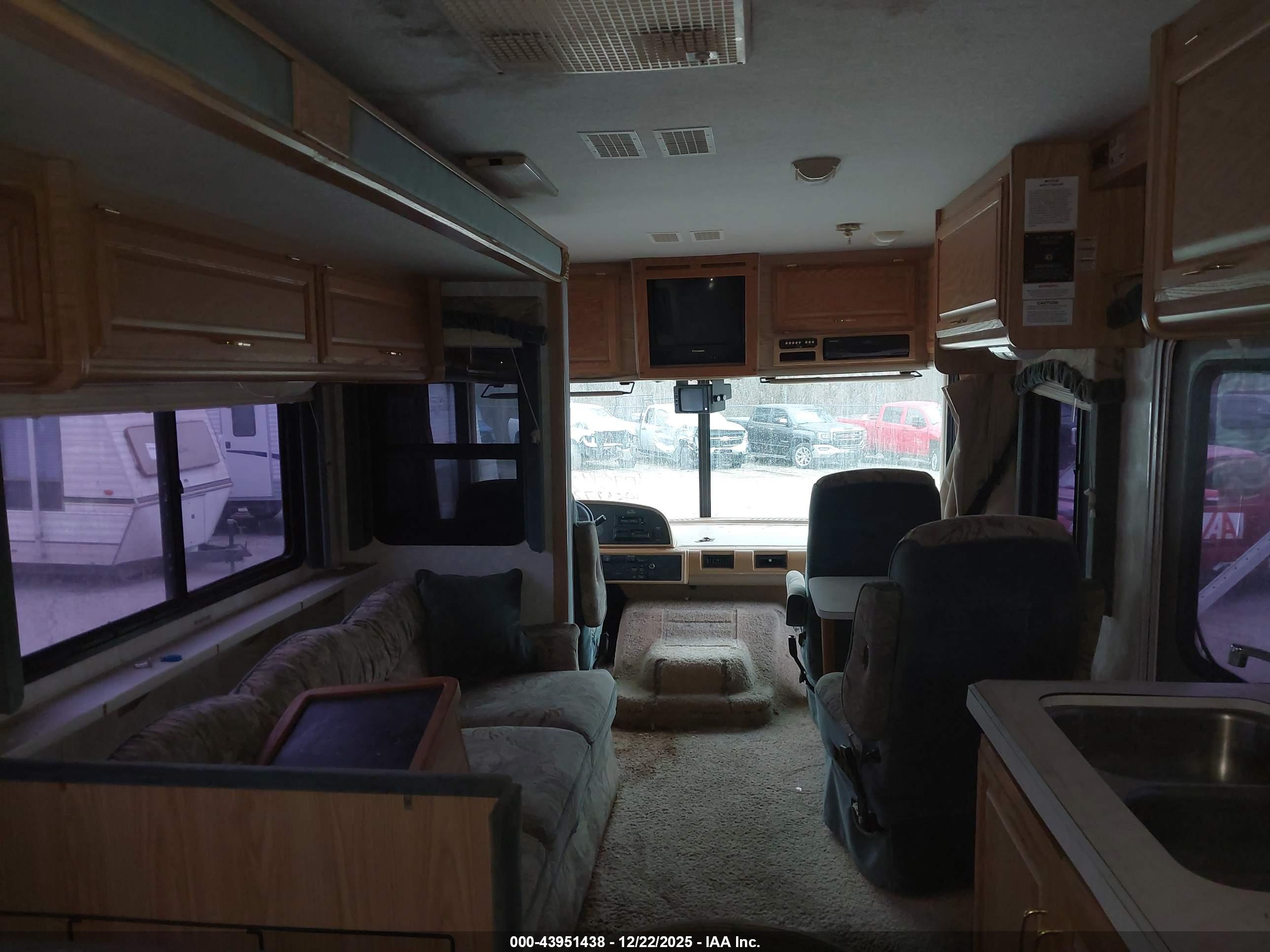 FORD F550 image 5