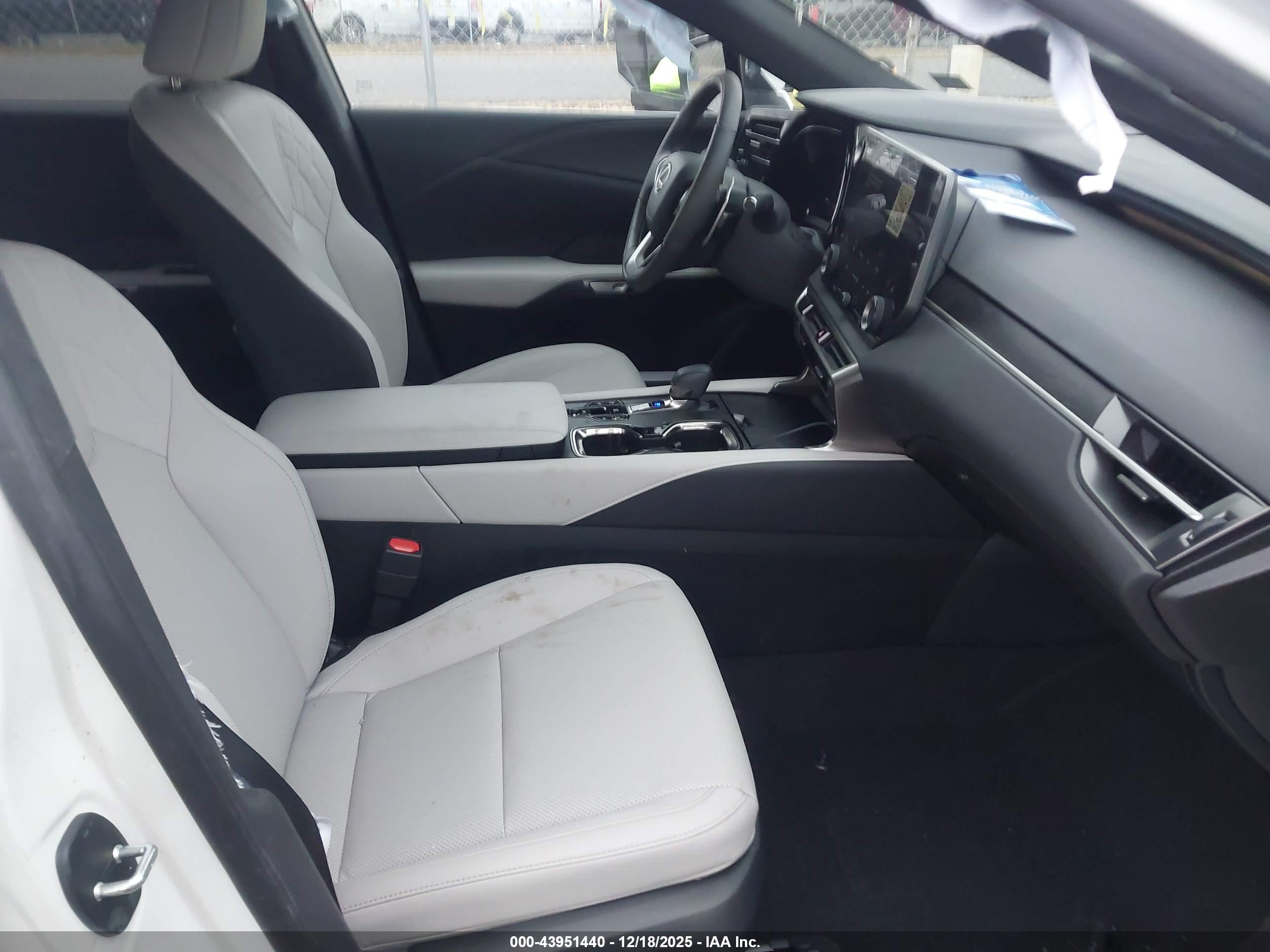 LEXUS RX image 5