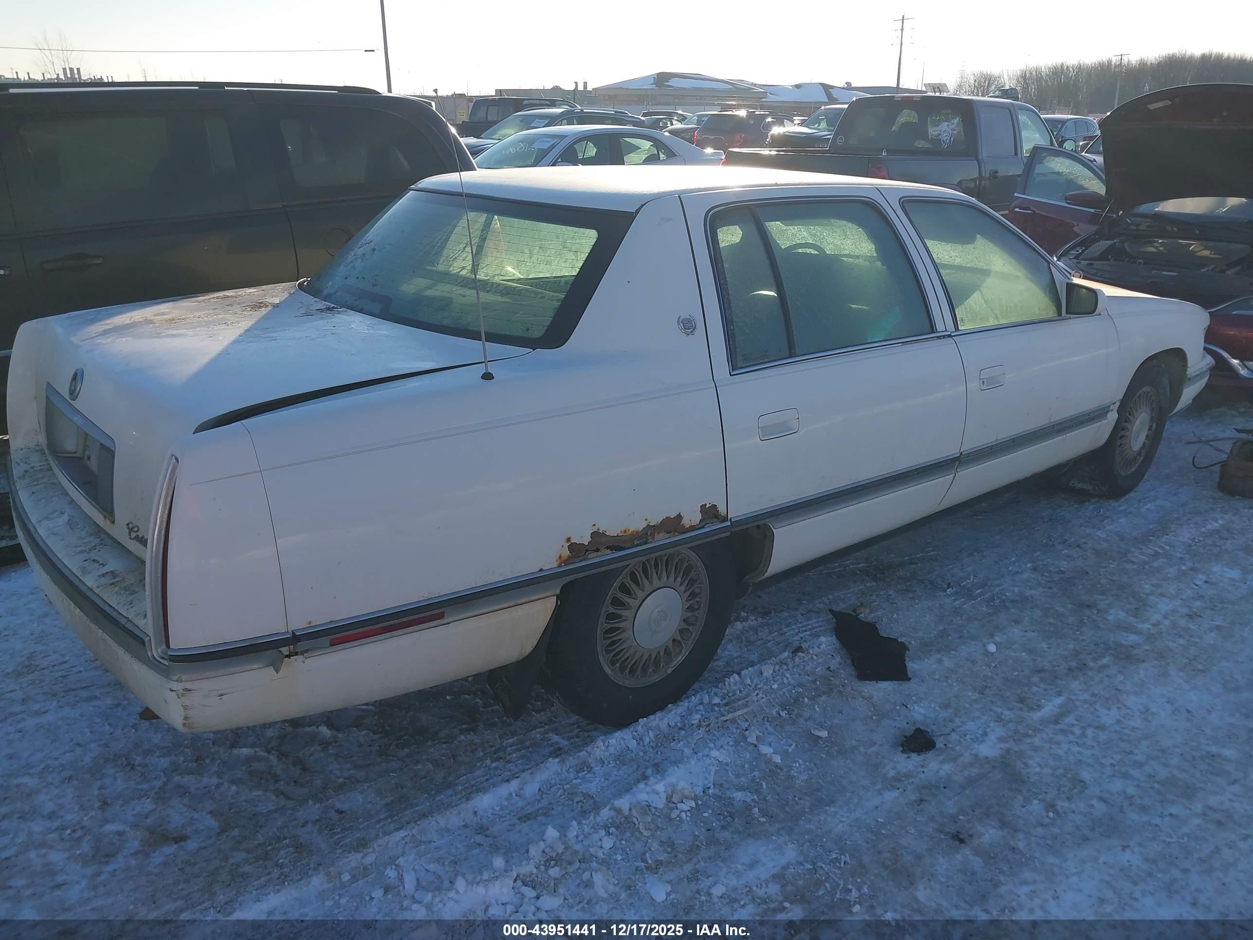 CADILLAC DEVILLE image 4