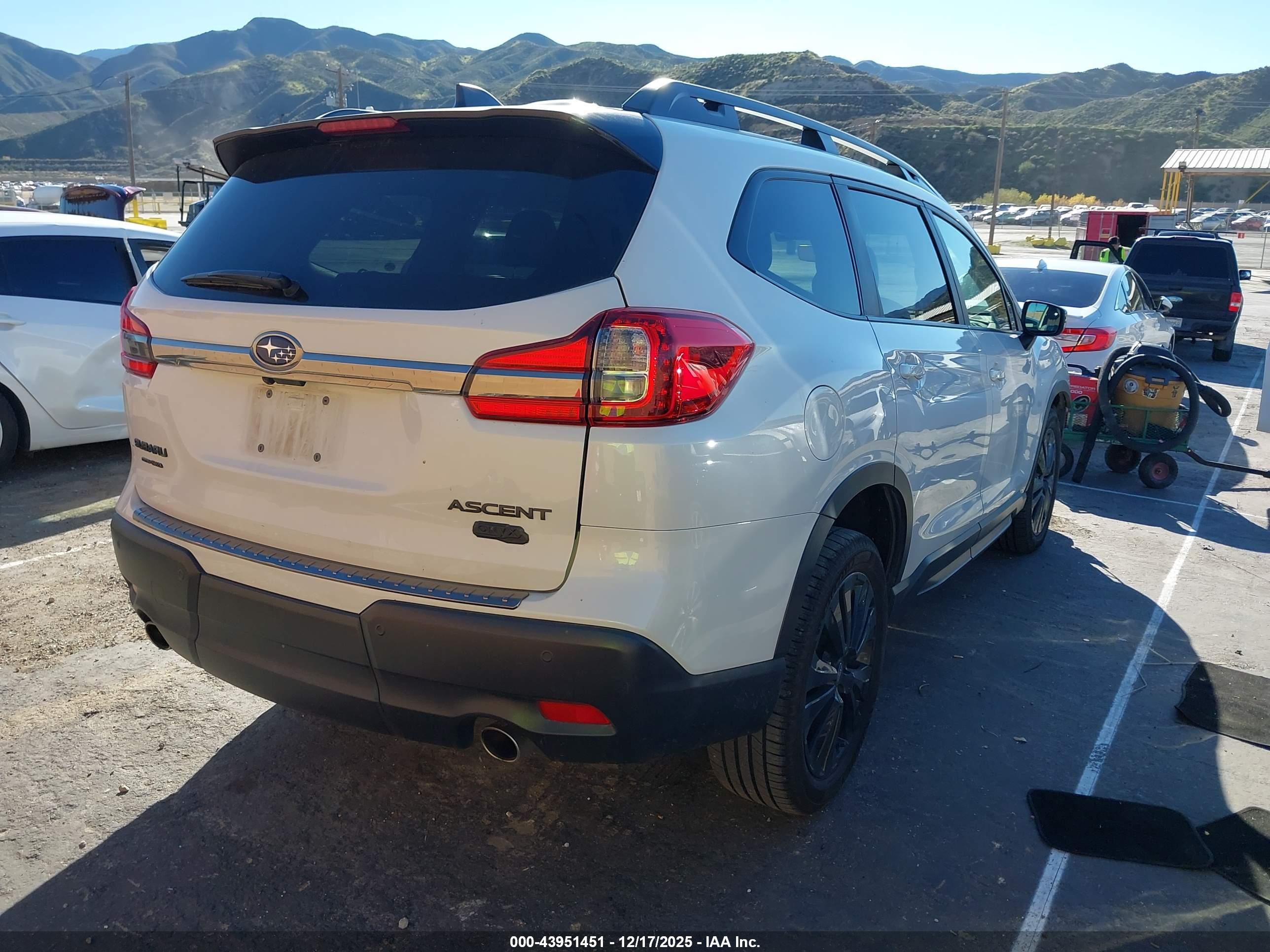 SUBARU ASCENT image 4
