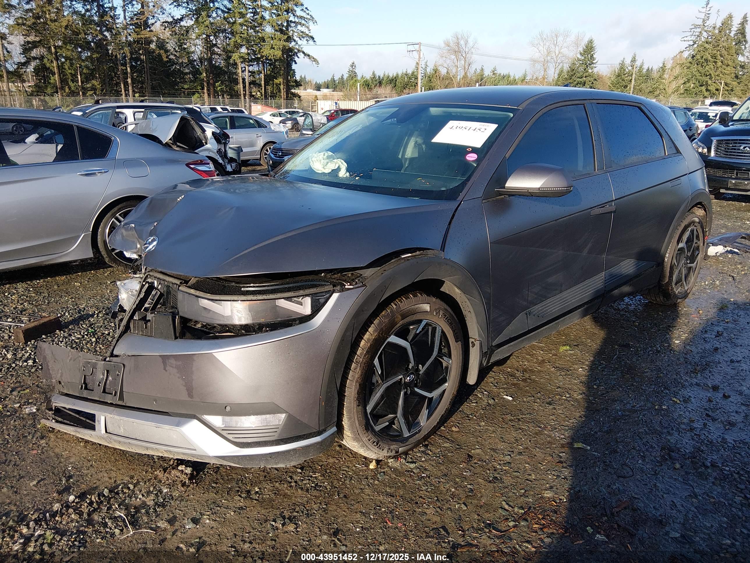 HYUNDAI IONIQ image 2