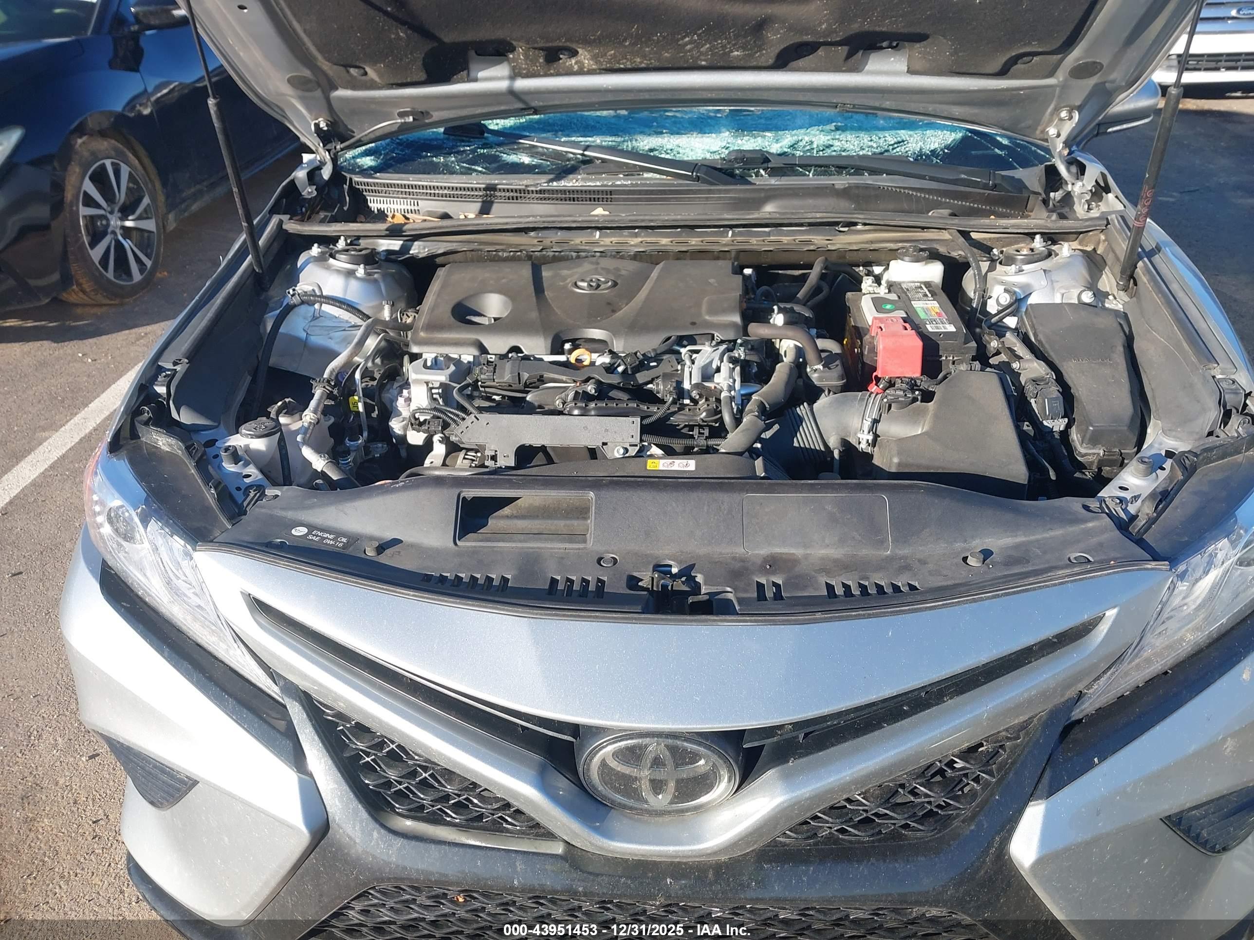 TOYOTA CAMRY image 10
