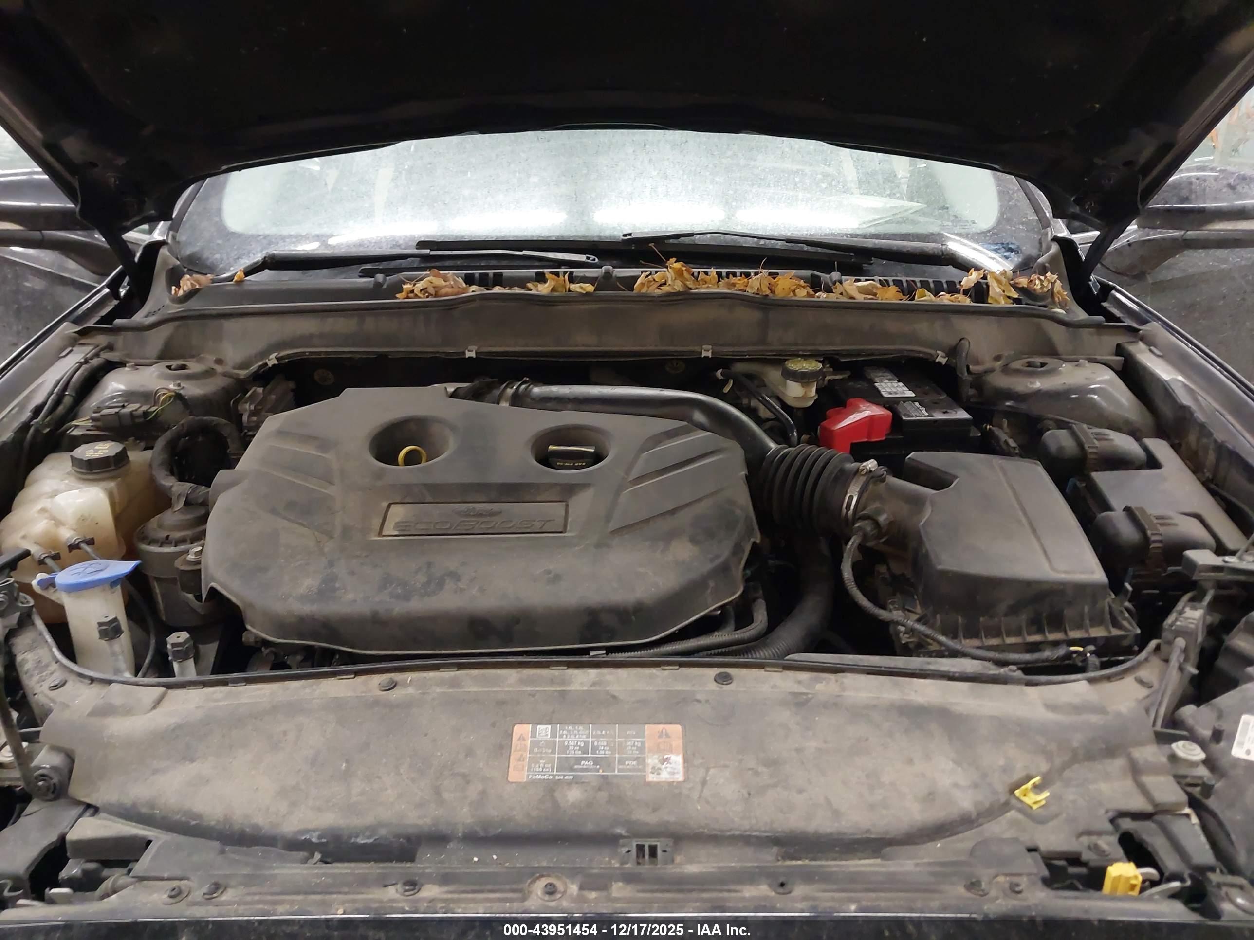 FORD FUSION image 10