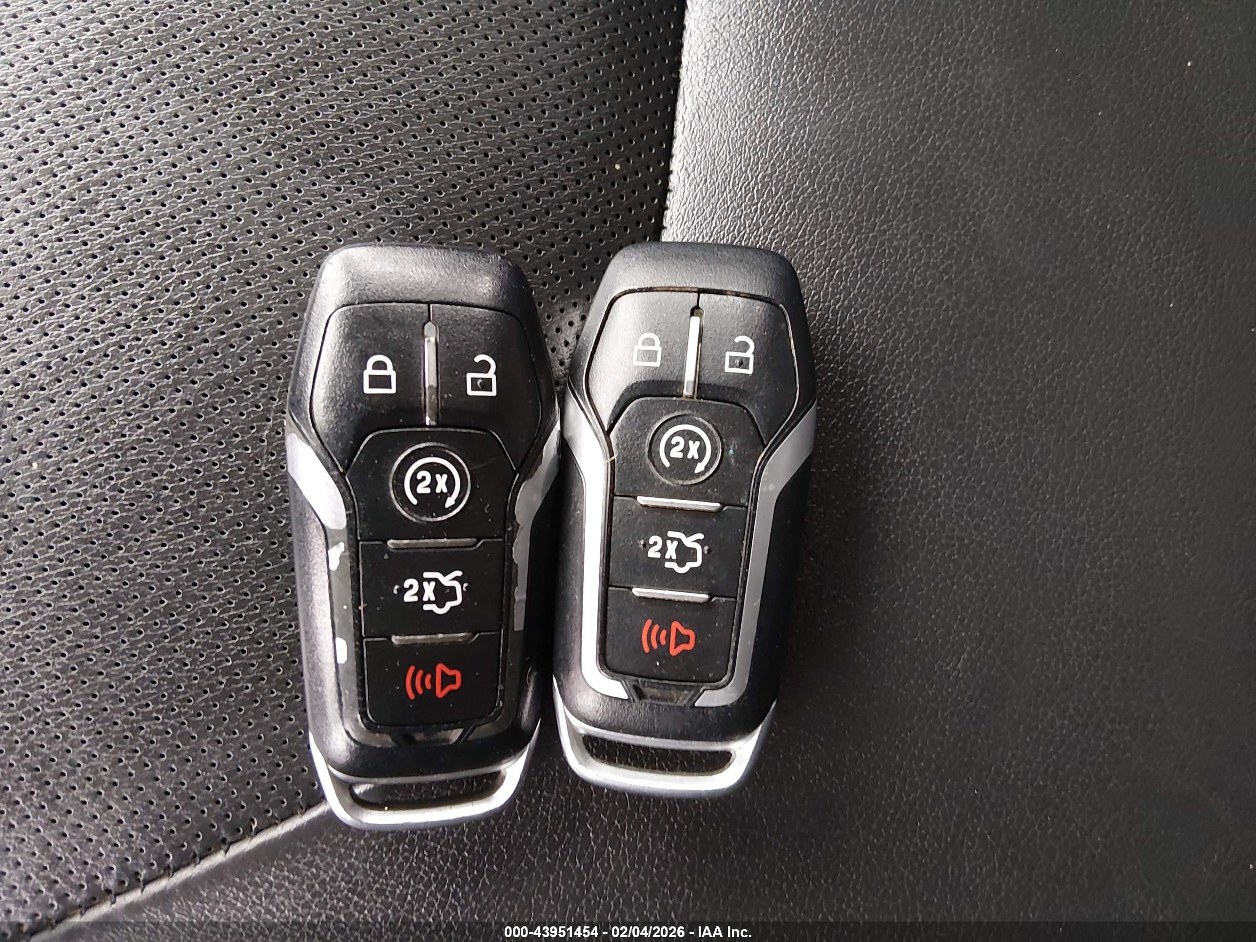 FORD FUSION image 11