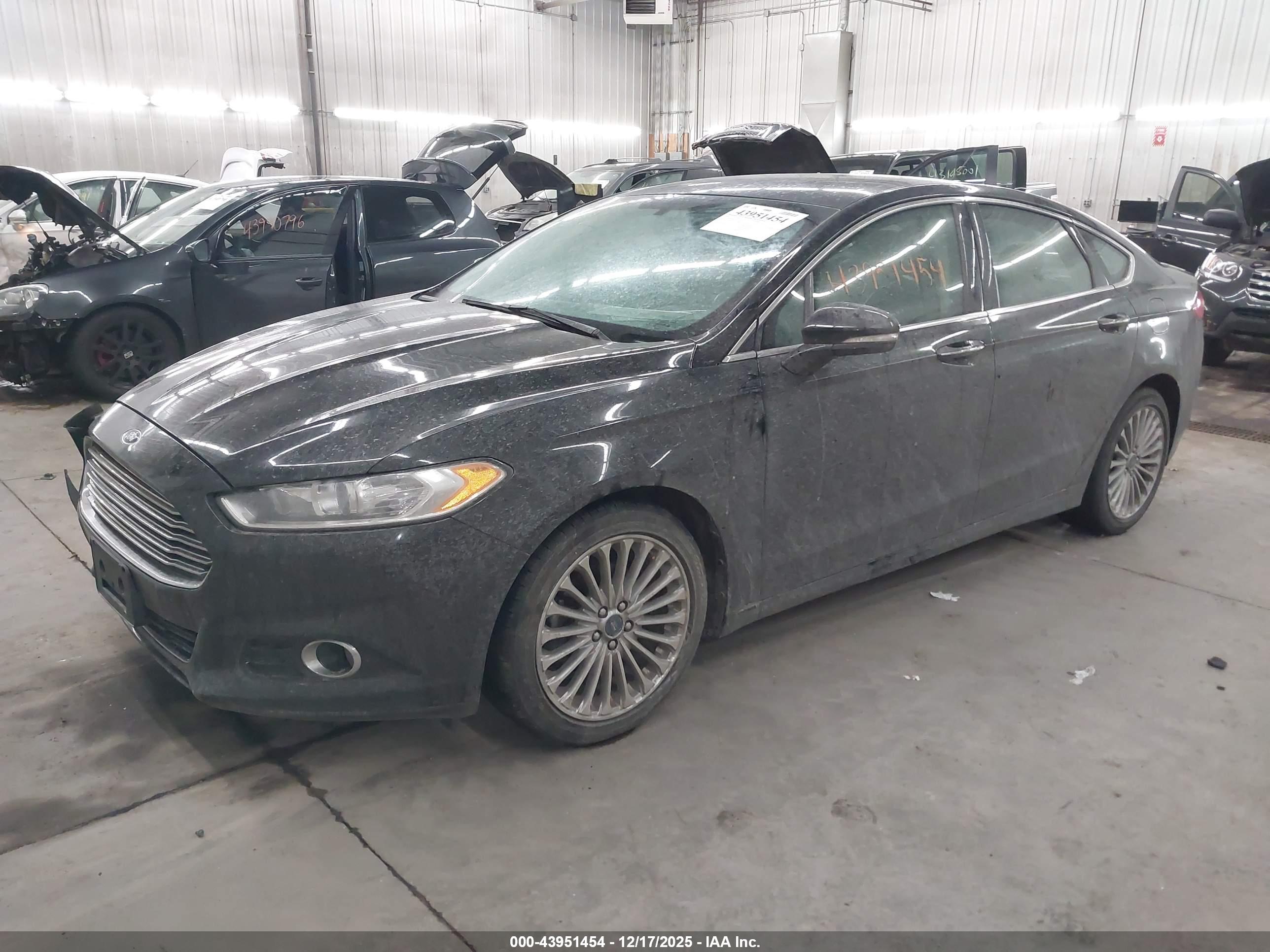 FORD FUSION image 2