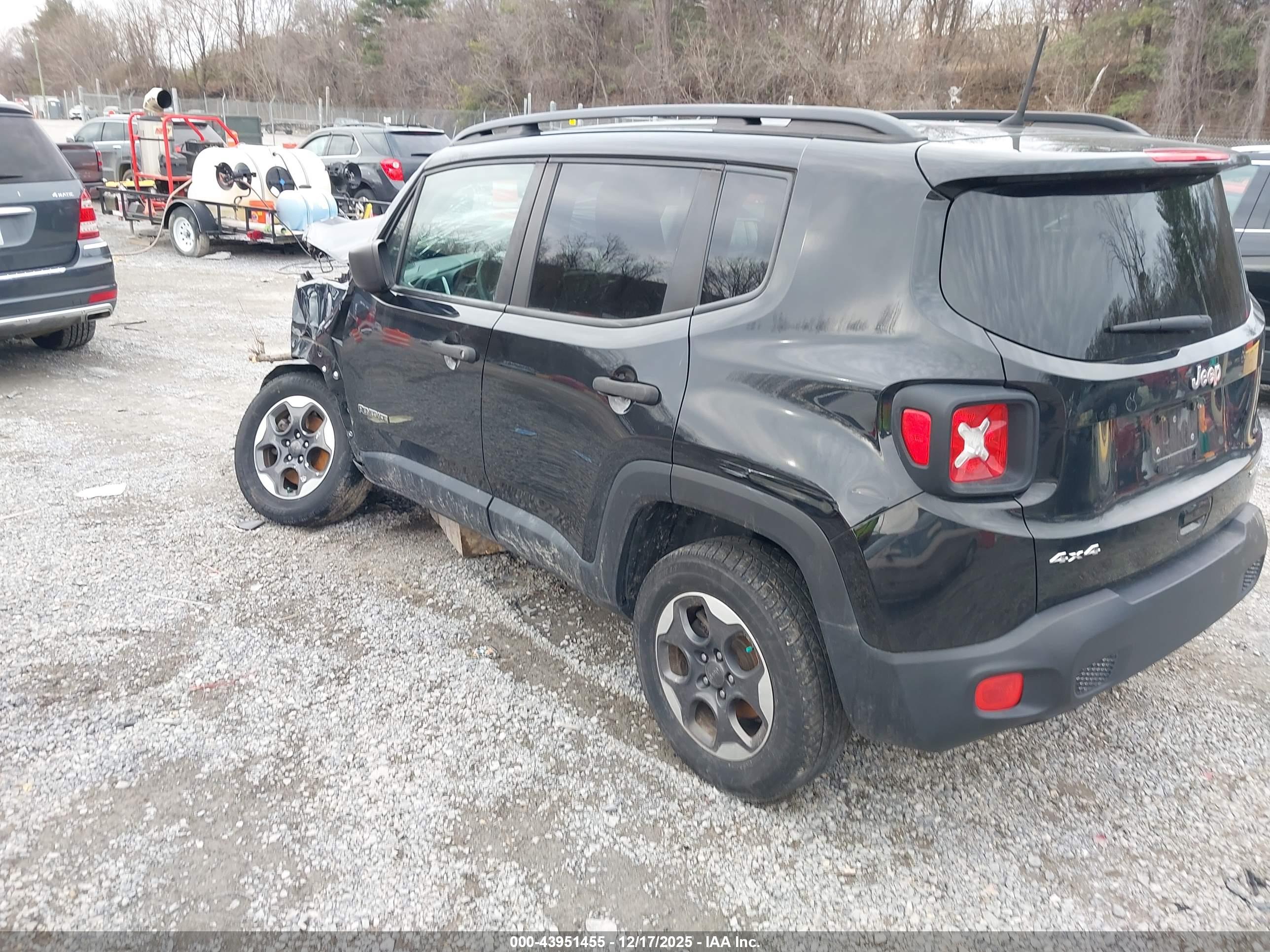 JEEP RENEGADE image 3