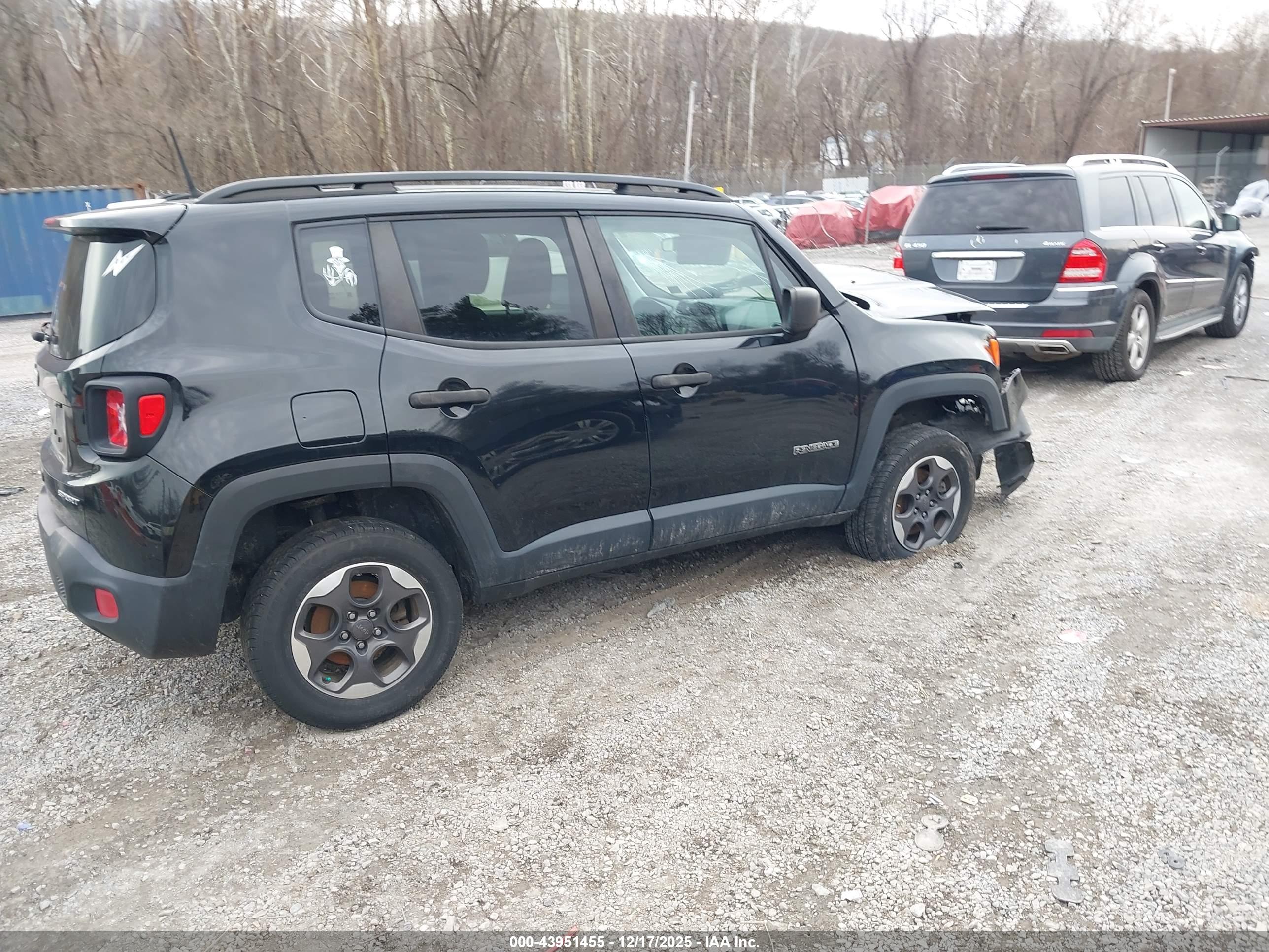 JEEP RENEGADE image 4