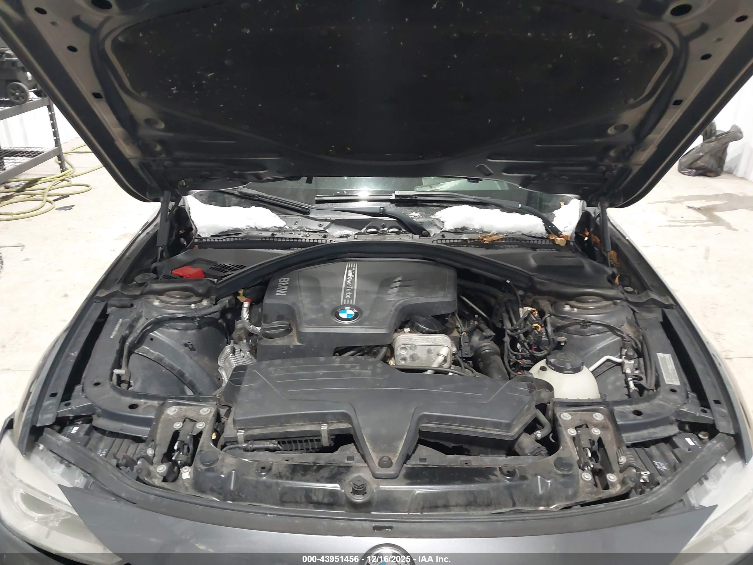 BMW 328I image 10