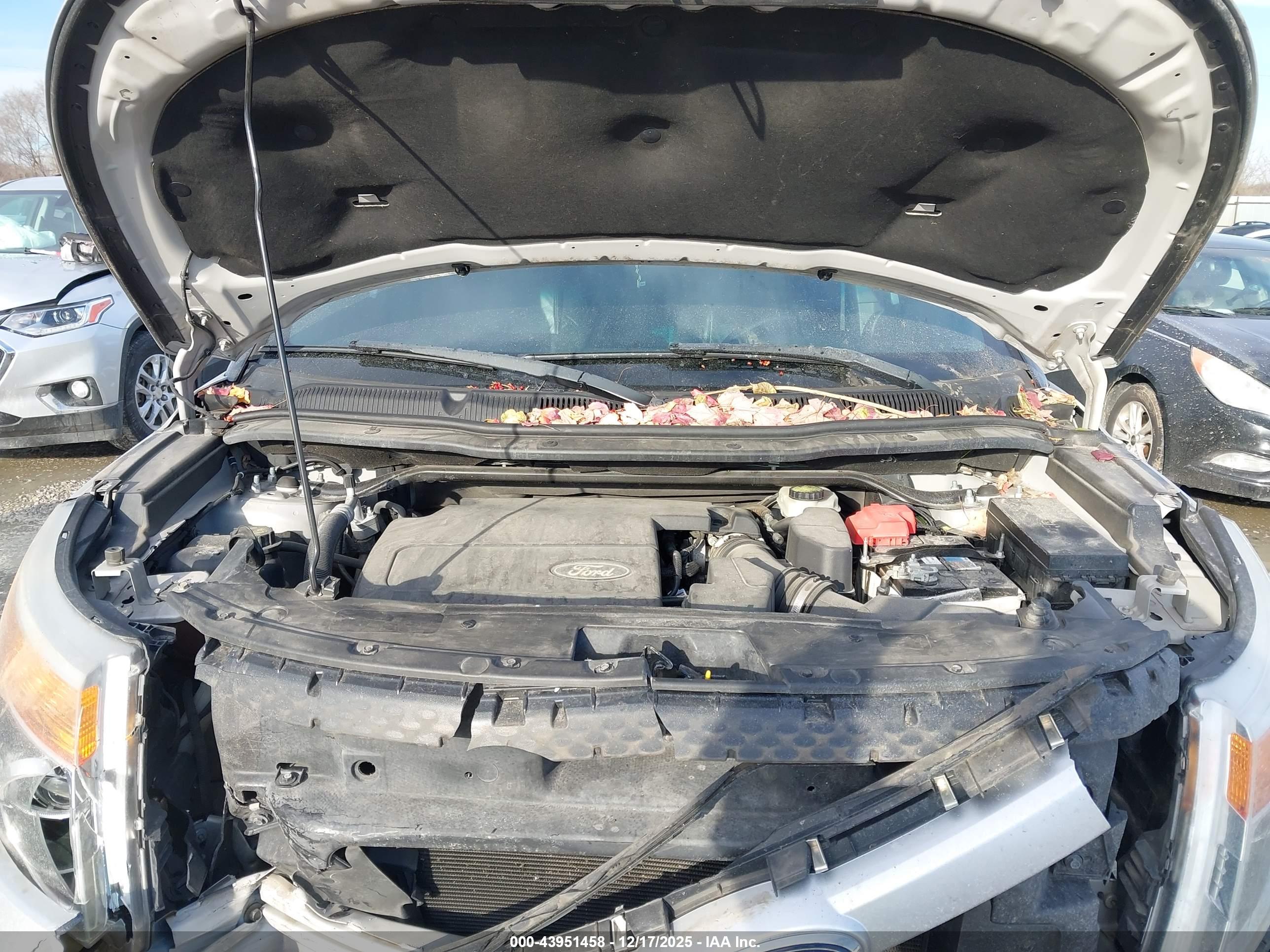 FORD EXPLORER image 10