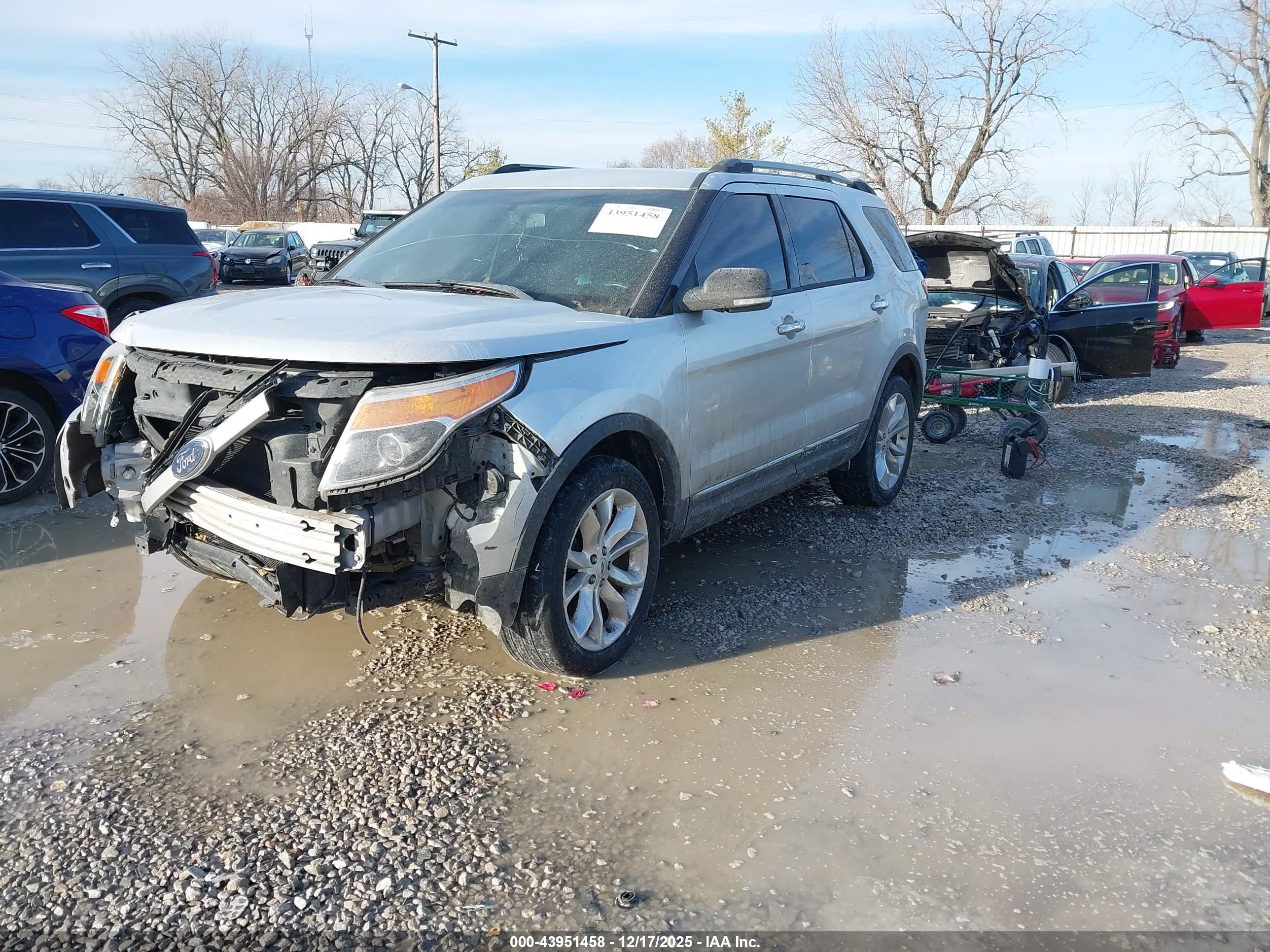 FORD EXPLORER image 2