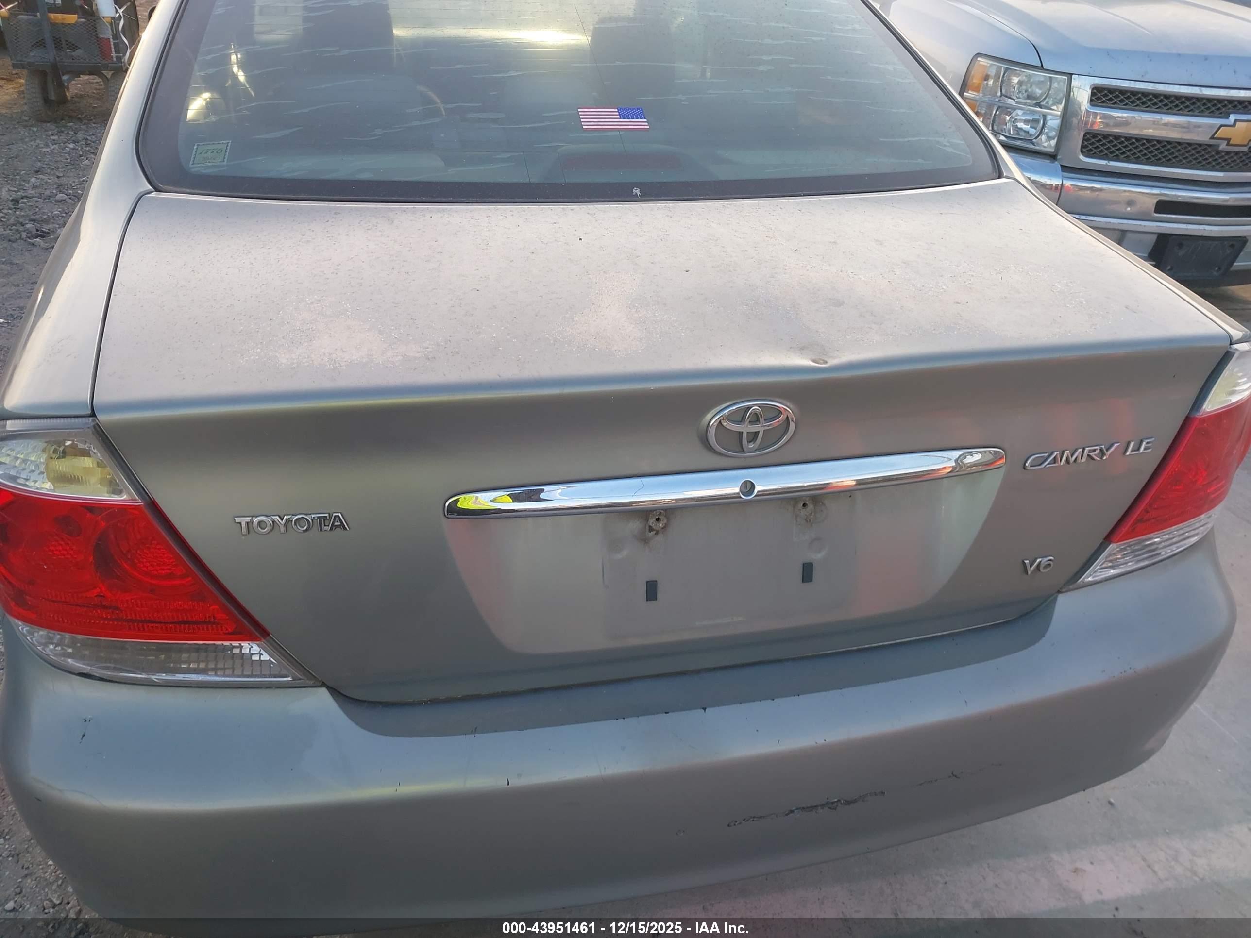 TOYOTA CAMRY image 6