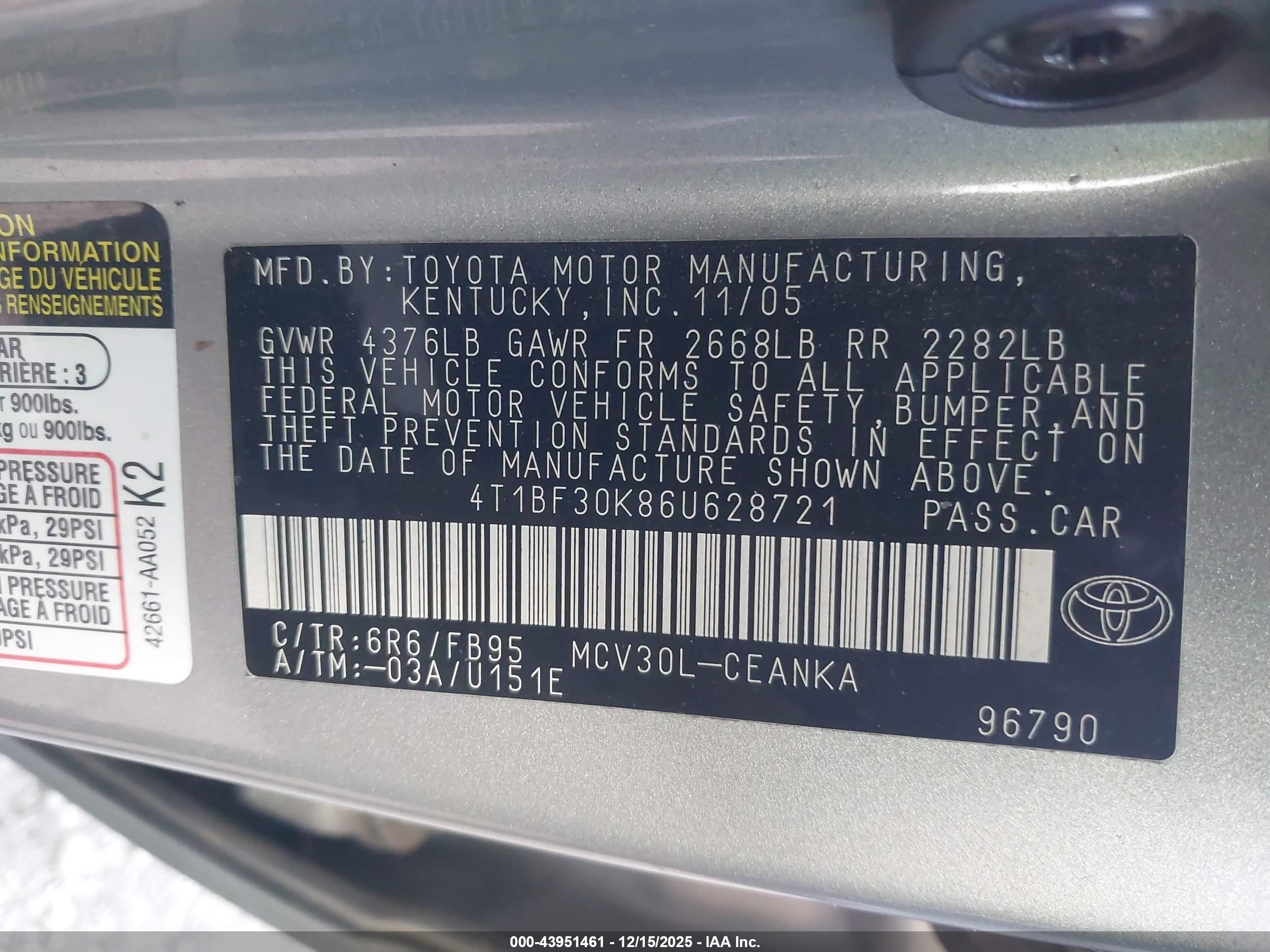 TOYOTA CAMRY image 9
