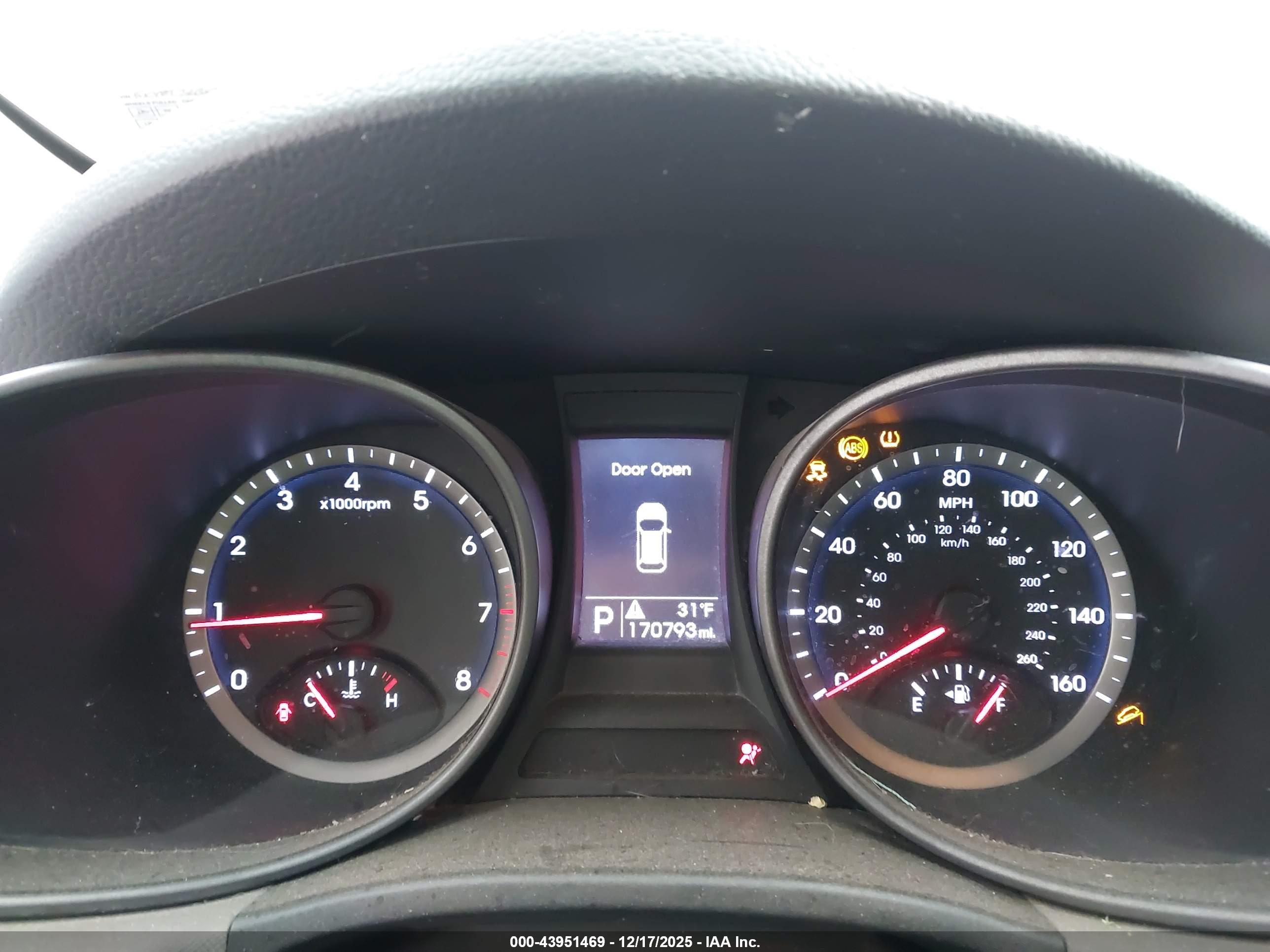 HYUNDAI SANTA image 7