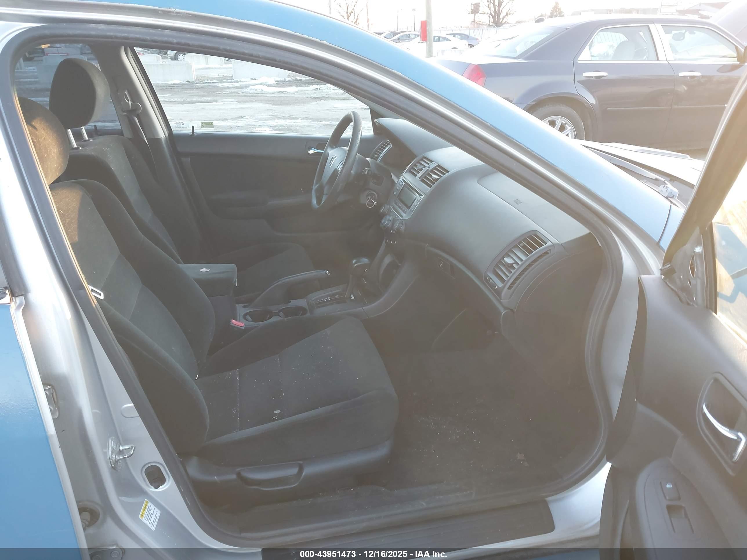 HONDA ACCORD image 5